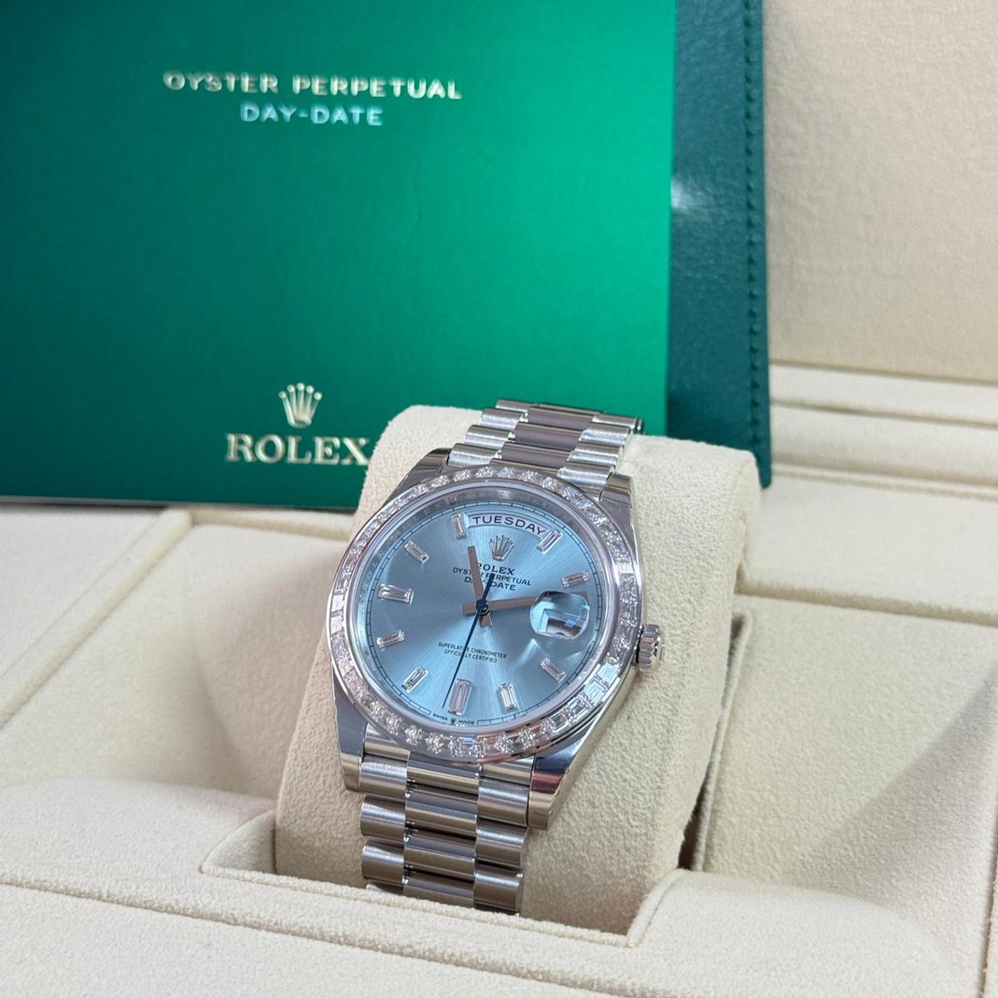 Rolex Day-Date 40 228396TBR (2024) - Blue dial 40 mm Platinum case (6/8)