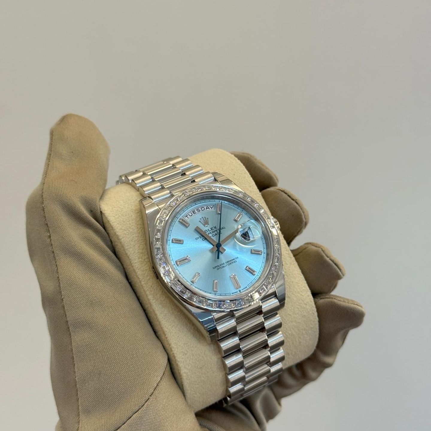 Rolex Day-Date 40 228396TBR (2024) - Blue dial 40 mm Platinum case (8/8)