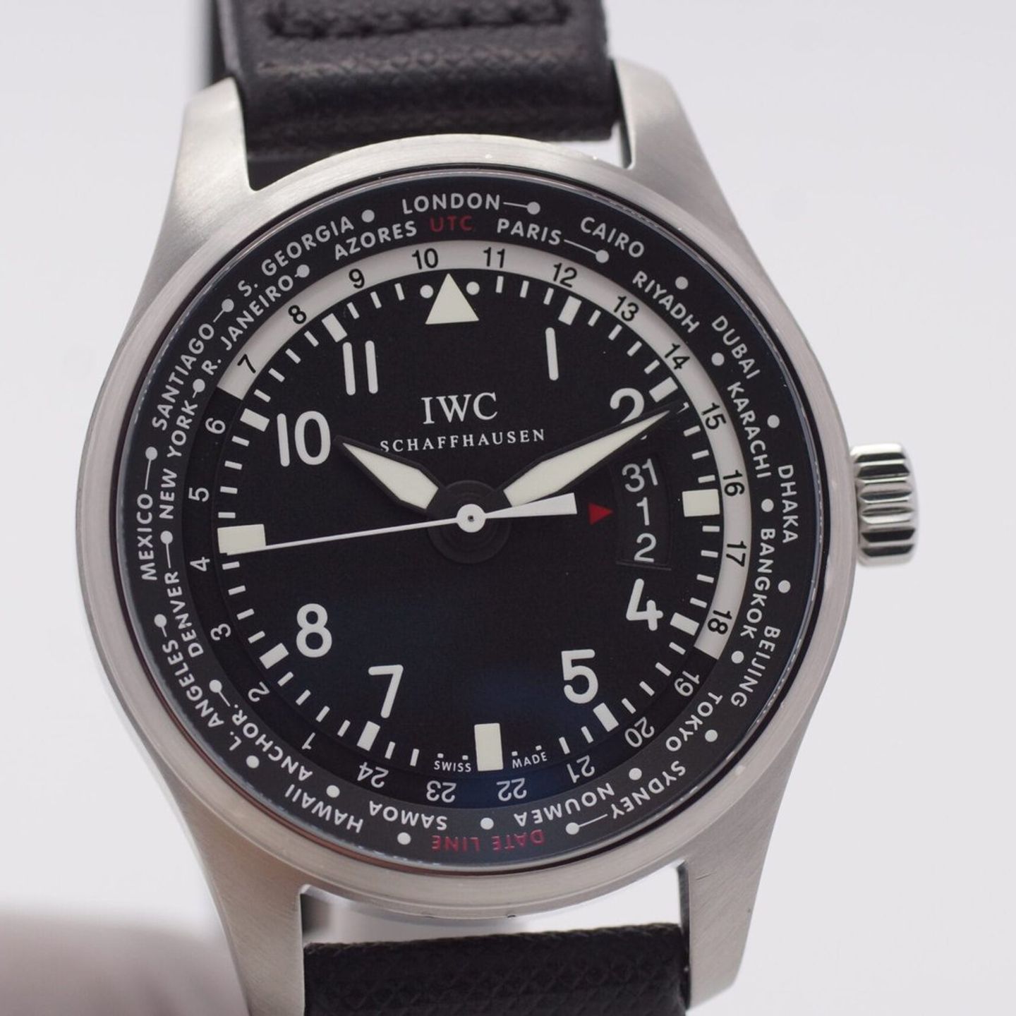 IWC Pilot Worldtimer IW326201 (2012) - Black dial 45 mm Steel case (3/8)