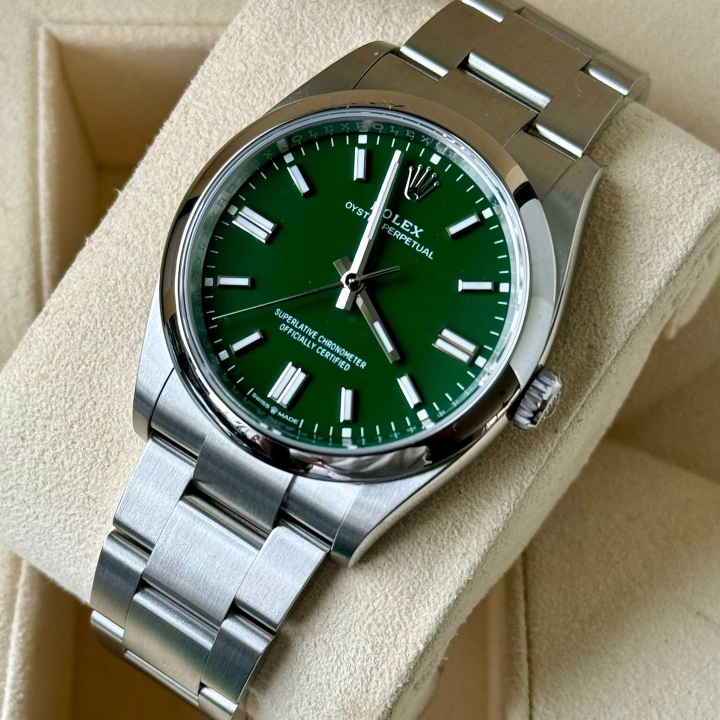 Rolex Oyster Perpetual 36 126000 (2024) - Groen wijzerplaat 36mm Staal (3/7)