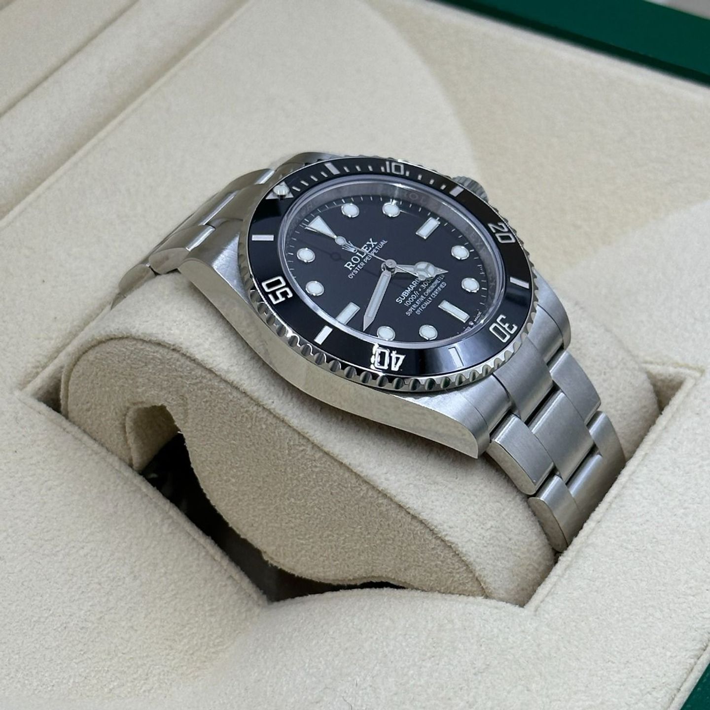 Rolex Submariner No Date 124060 (2023) - Zwart wijzerplaat 41mm Staal (6/8)