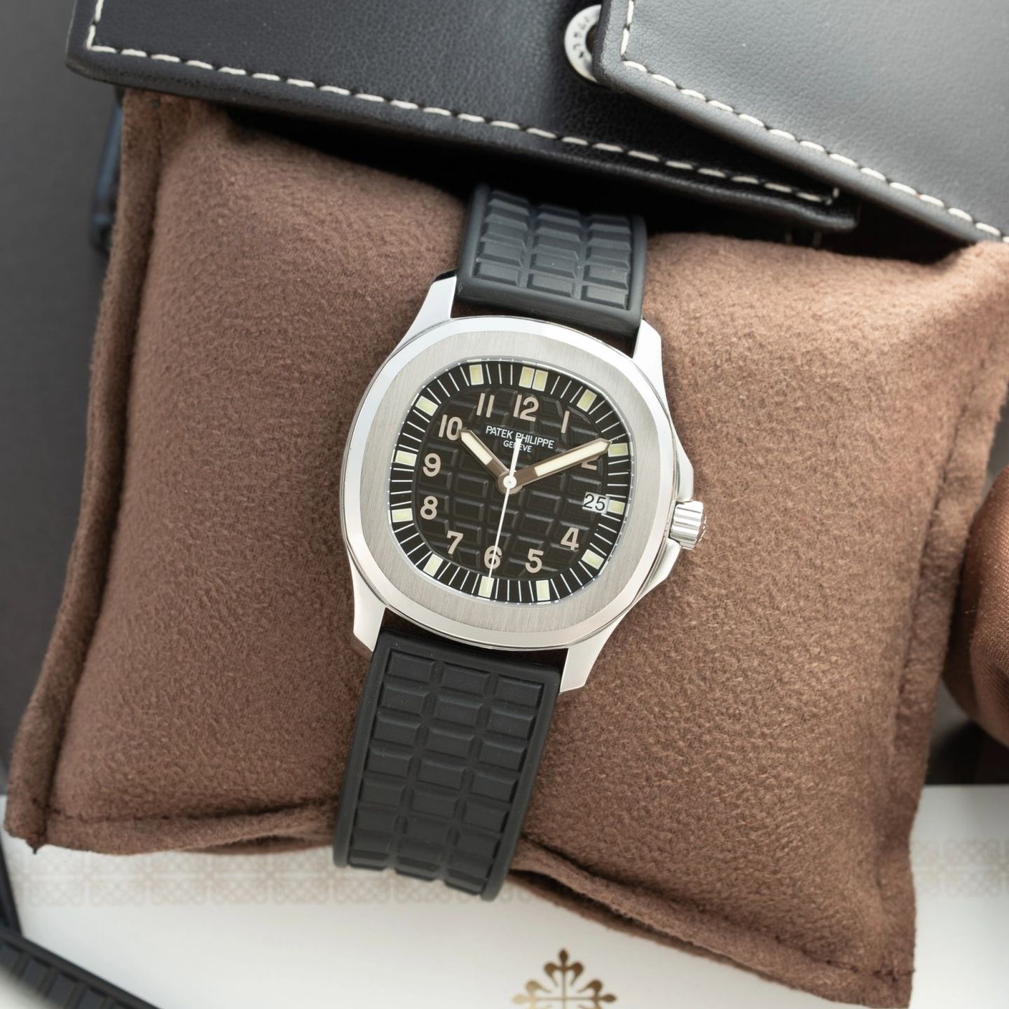 Patek Philippe Aquanaut 5064 (2007) - 37 mm Steel case (4/7)