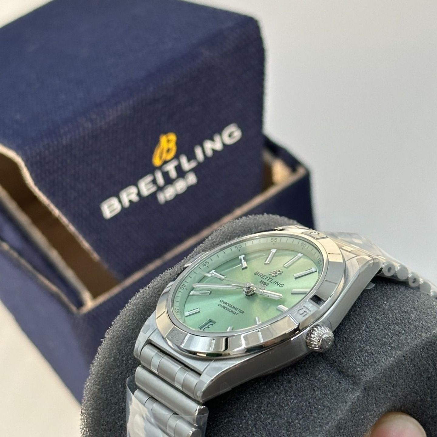 Breitling Chronomat 36 A10380101L1A1 (2024) - Green dial 36 mm Steel case (7/8)