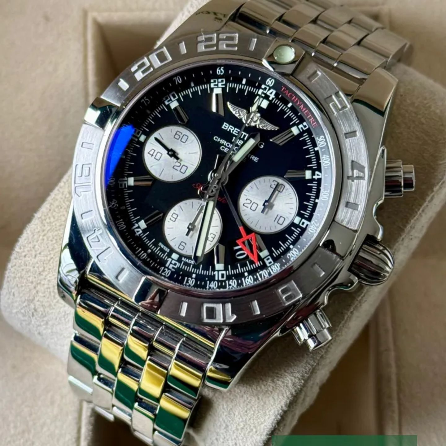 Breitling Chronomat 44 GMT AB042011/BB56 (2016) - Black dial 44 mm Steel case (3/7)