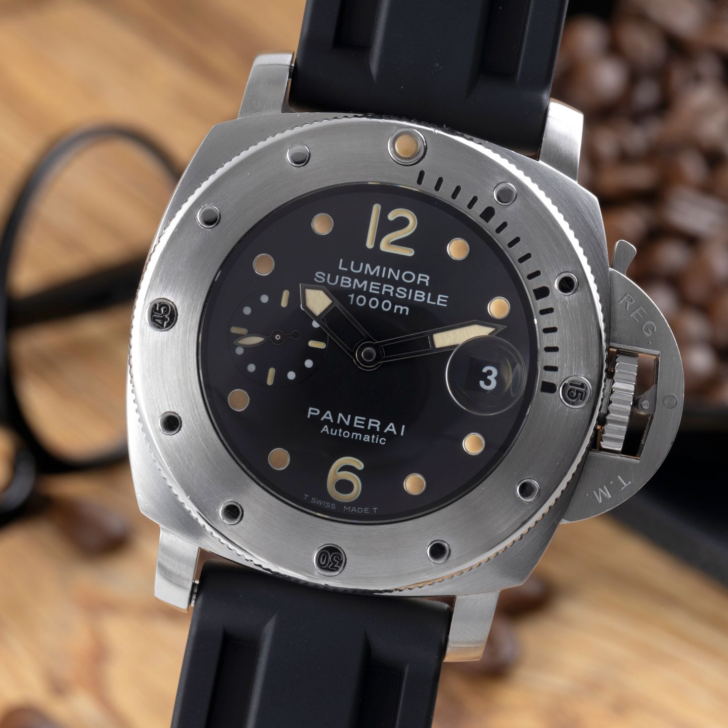 Panerai Luminor 1950 PAM00243 (2007) - Black dial 44 mm Steel case (3/8)