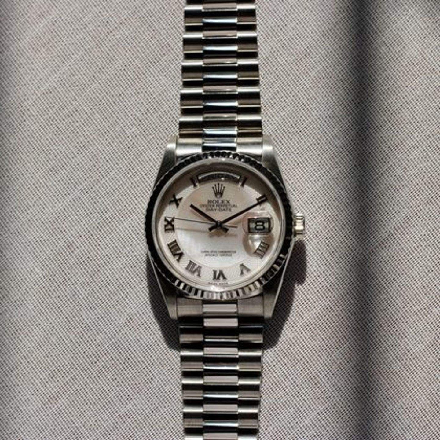 Rolex Day-Date 36 18239 (1996) - Wit wijzerplaat 36mm Witgoud (2/8)