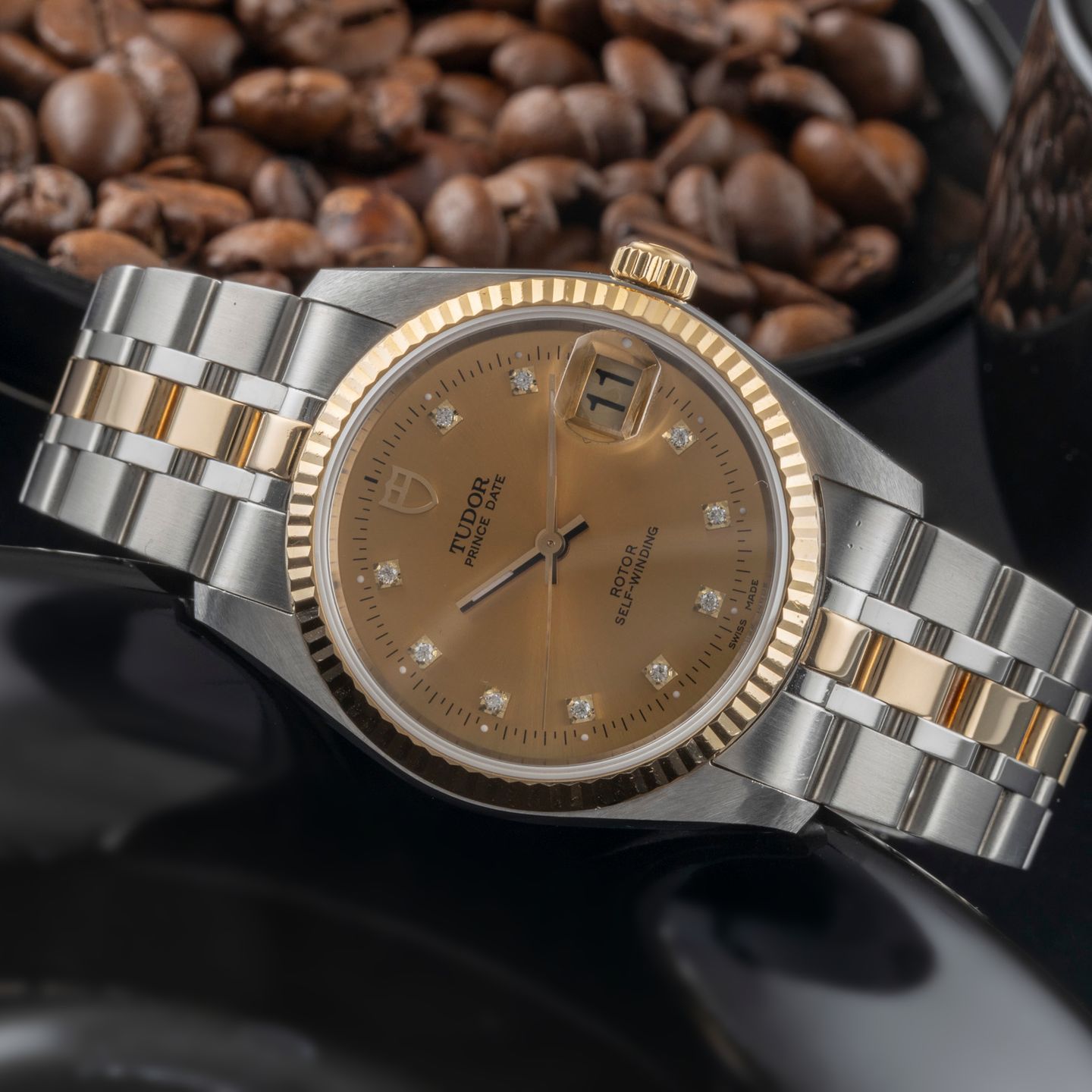 Tudor Prince Date 74033 - (2/8)