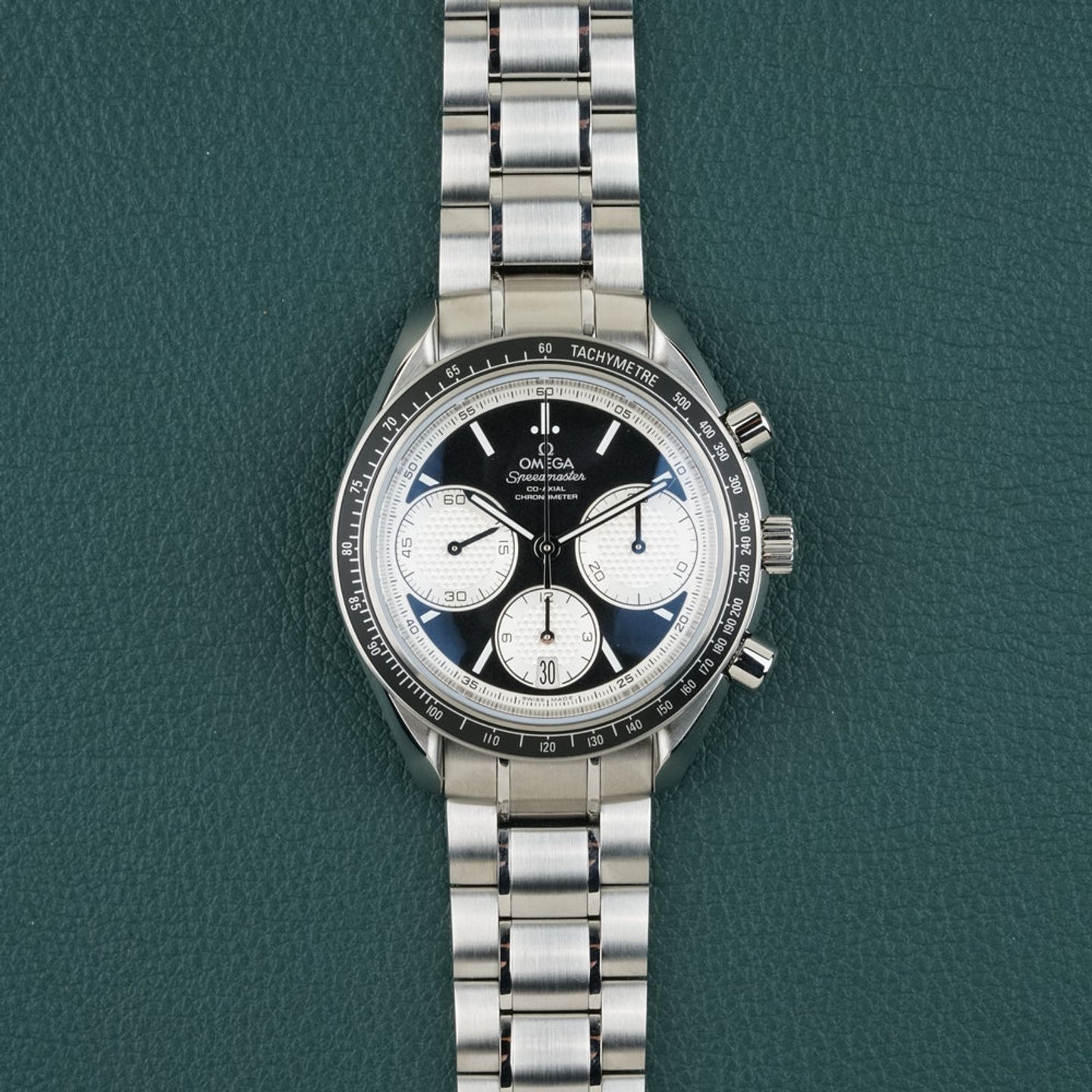 Omega Speedmaster Racing 326.30.40.50.01.002 - (3/8)