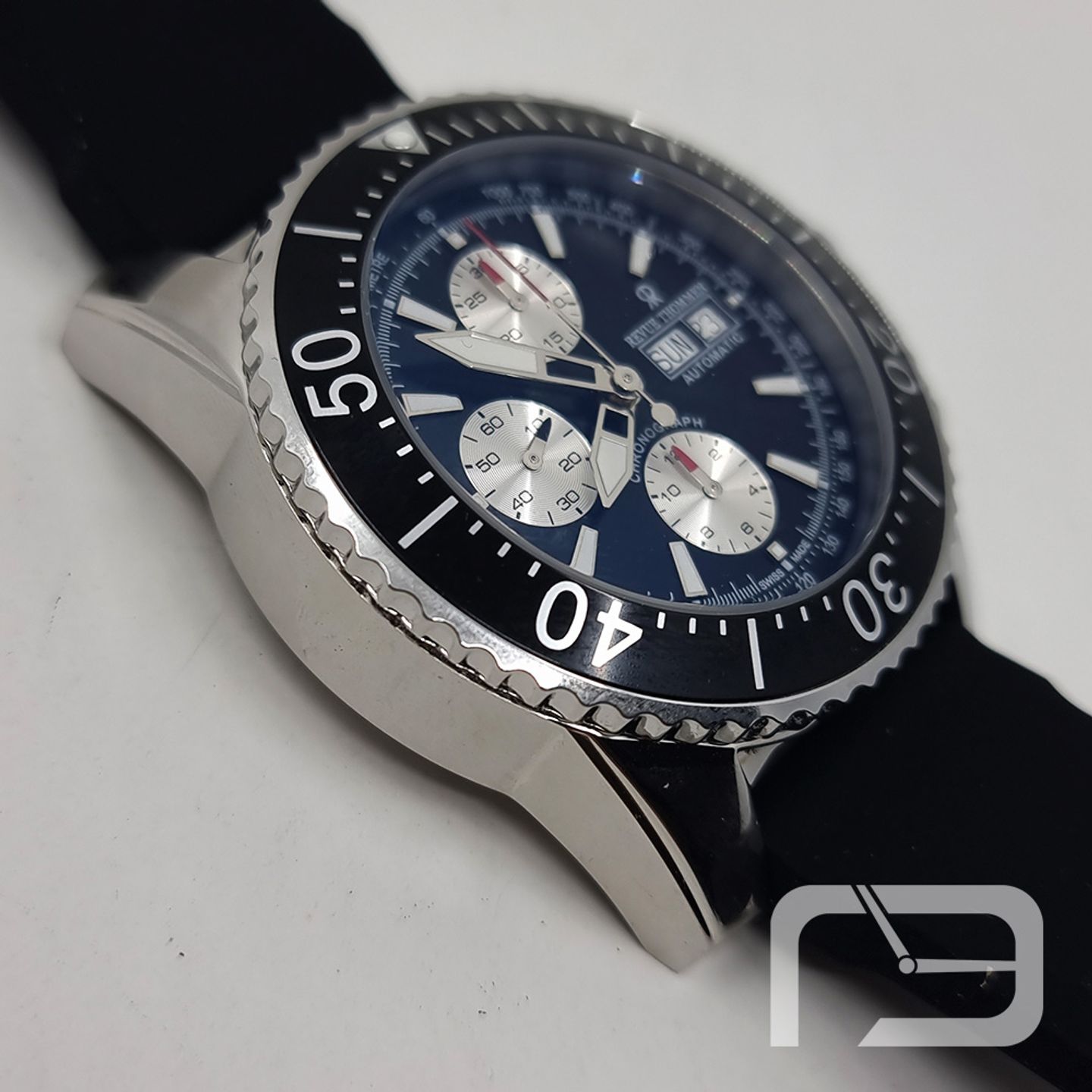 Revue Thommen Diver's Day-Date Chronograph 17030.6535 - (4/8)