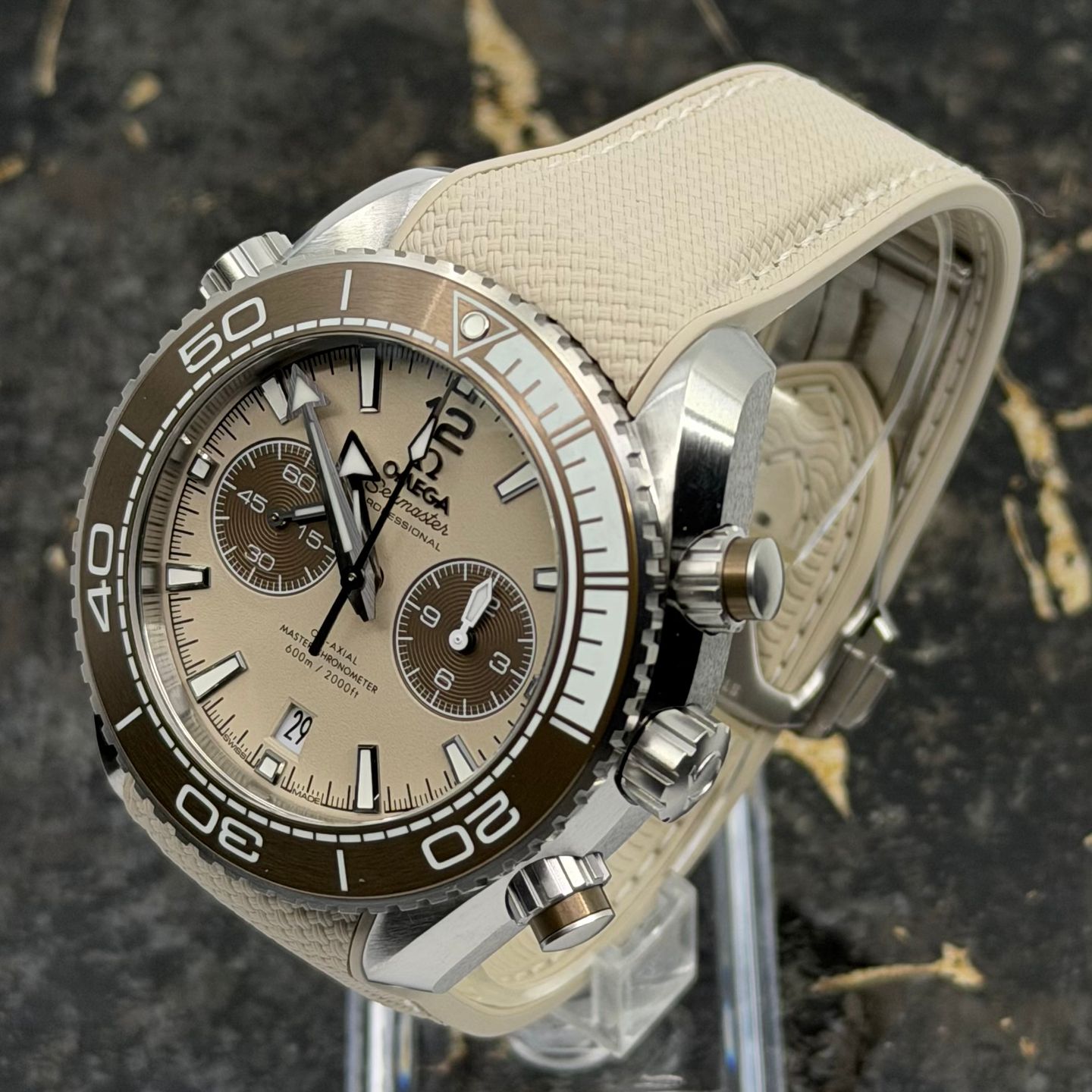 Omega Seamaster Planet Ocean Chronograph 215.32.46.51.09.001 - (4/8)