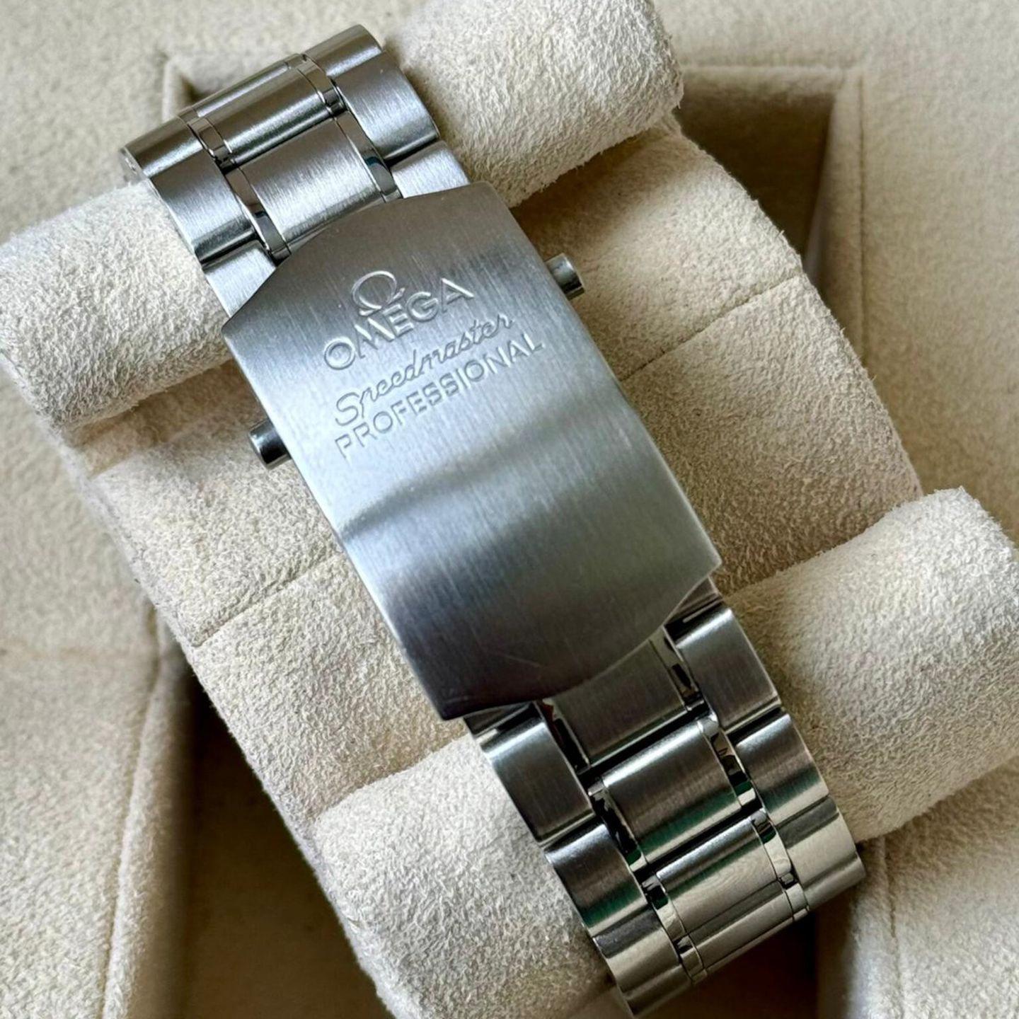 Unknown Unknown 35785100 (2004) - (6/8)