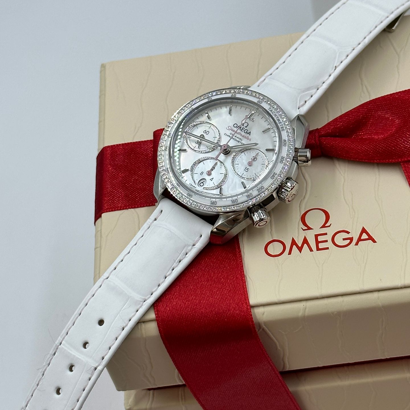 Omega Speedmaster 324.38.38.50.55.001 (2023) - Parelmoer wijzerplaat 38mm Staal (5/8)