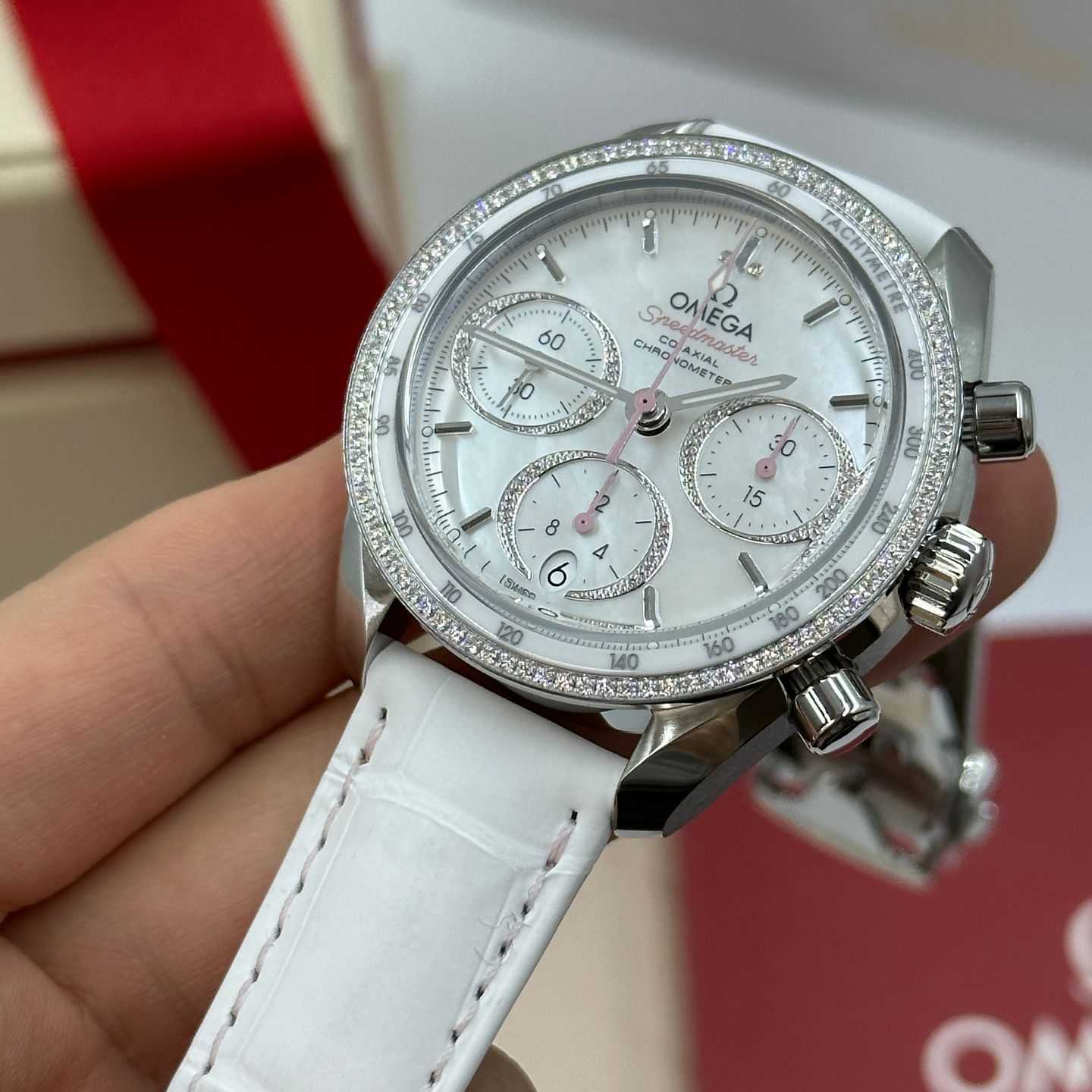 Omega Speedmaster 324.38.38.50.55.001 (2023) - Parelmoer wijzerplaat 38mm Staal (7/8)