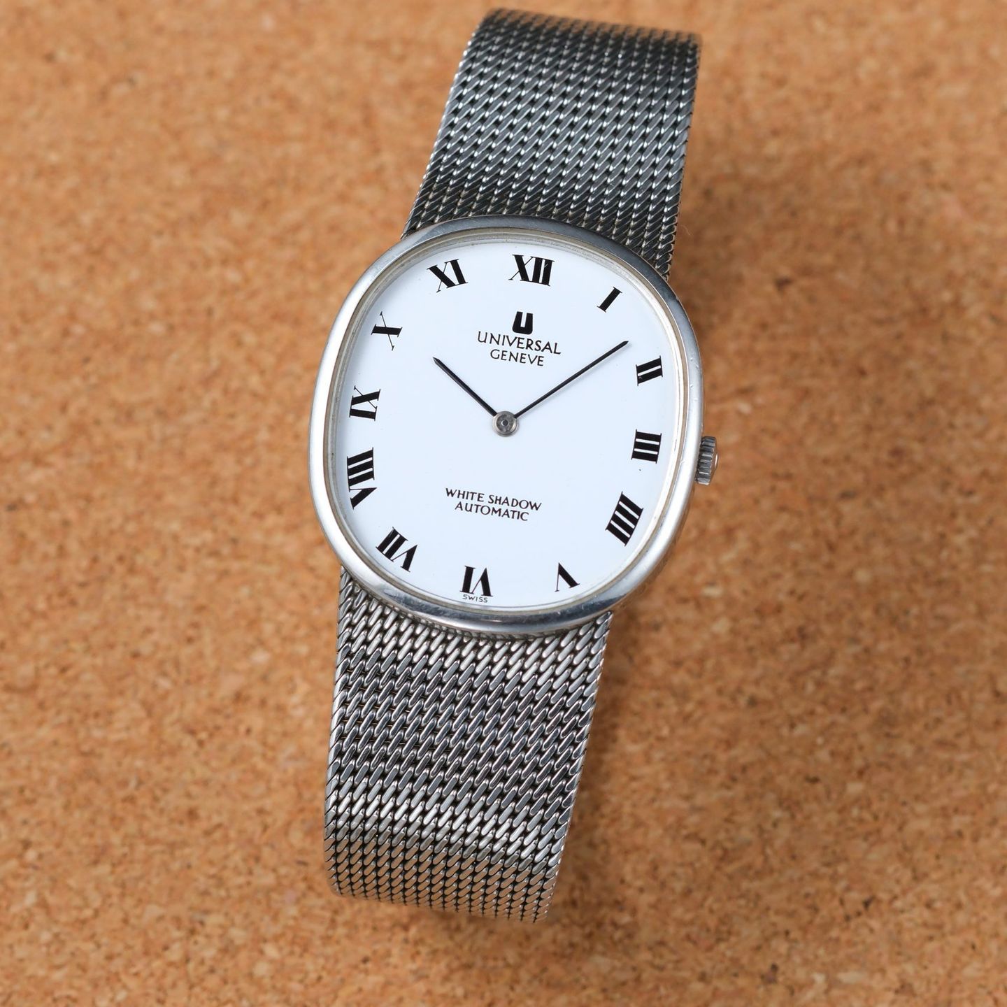 Universal Genève Vintage 866049 - (2/8)