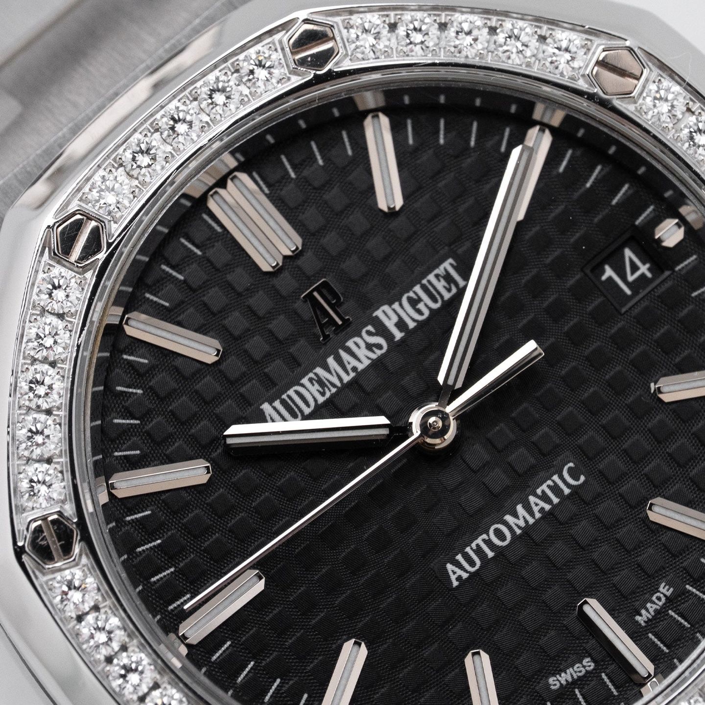 Audemars Piguet Royal Oak Lady 15451ST.ZZ.1256ST.01 (2013) - Black dial 37 mm Steel case (3/8)
