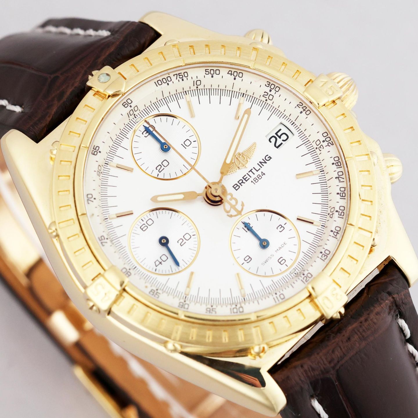 Breitling Chronomat K13048 (Unknown (random serial)) - 39 mm Yellow Gold case (3/8)