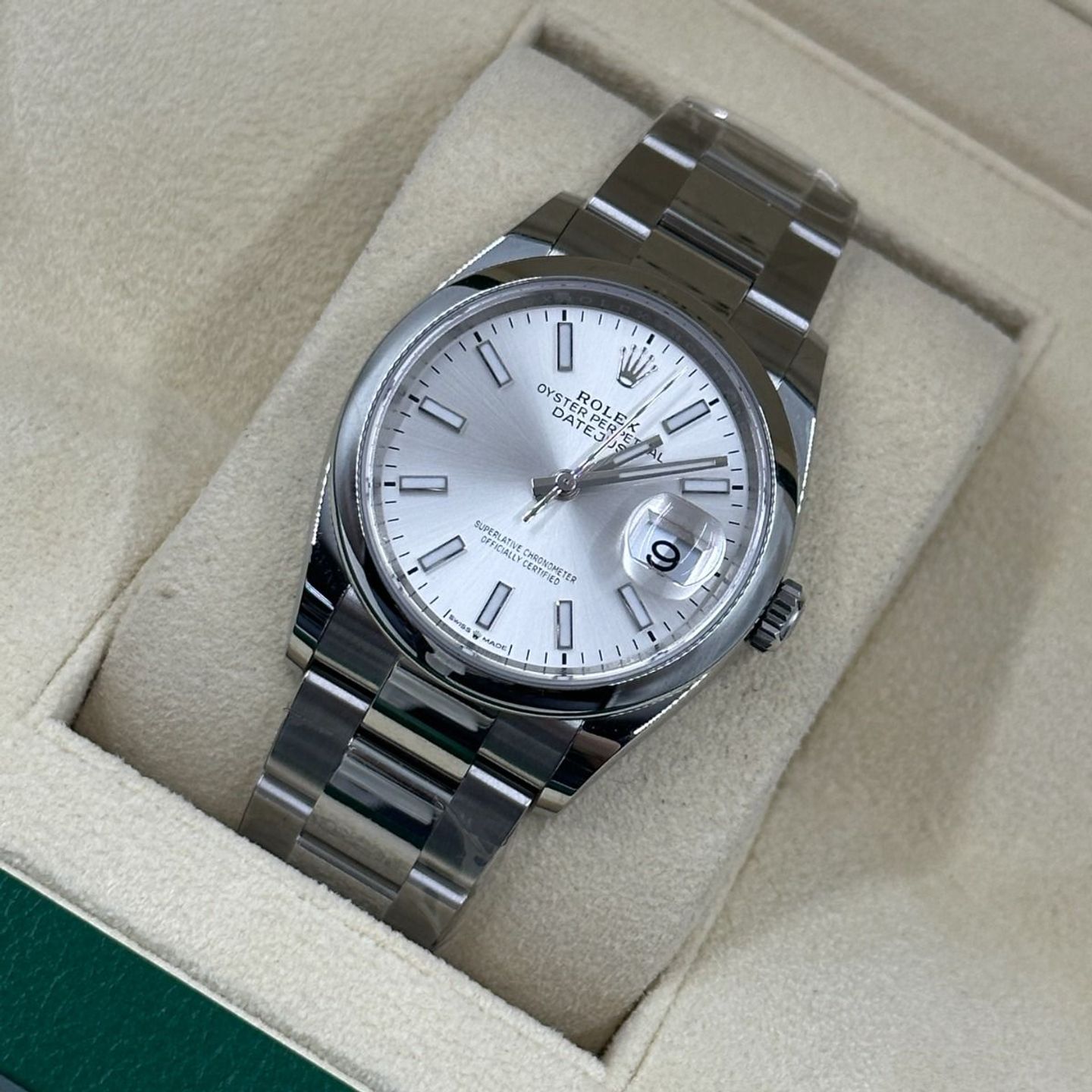 Rolex Datejust 36 126200 (2024) - Zilver wijzerplaat 36mm Staal (8/8)