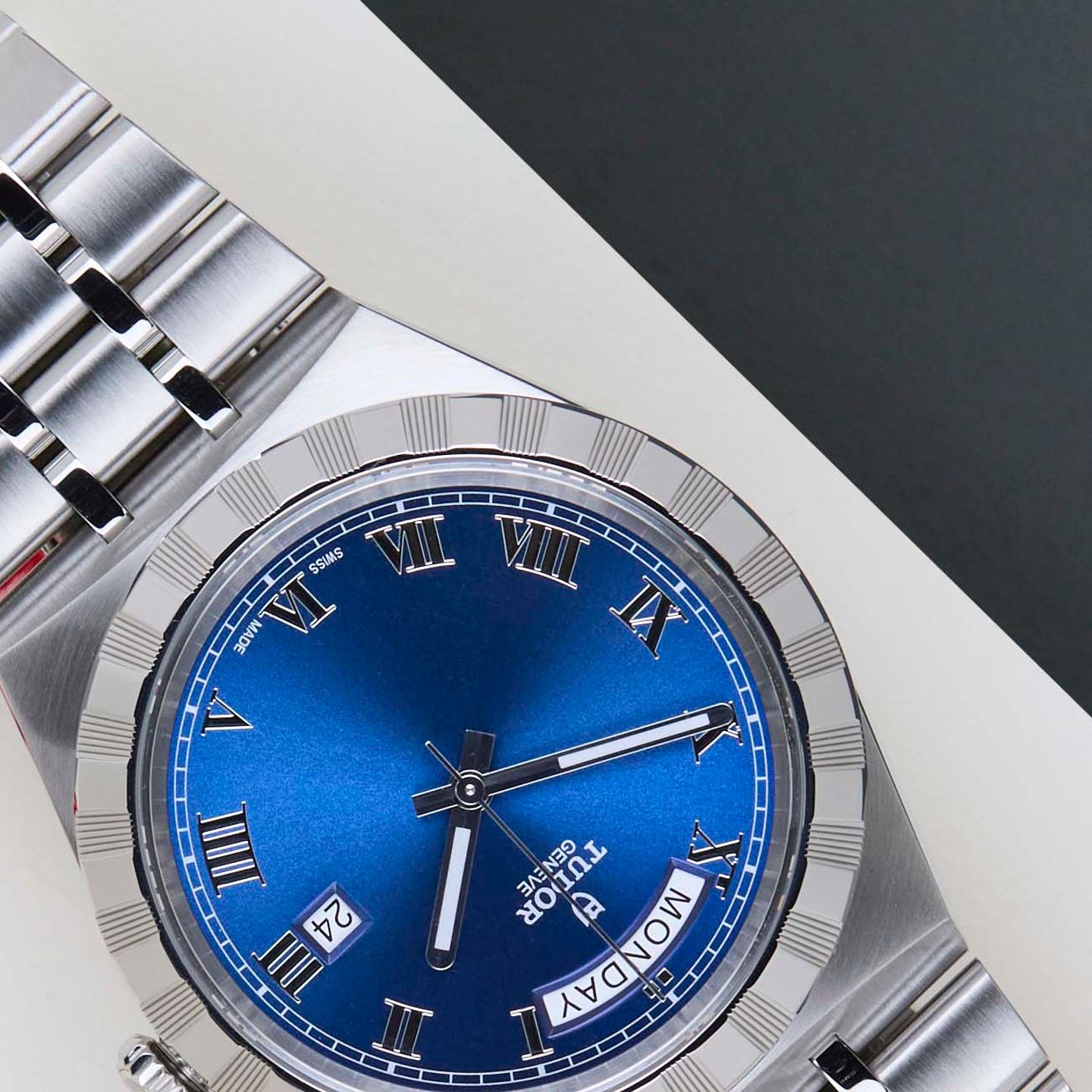 Tudor Royal 28600 - (4/8)