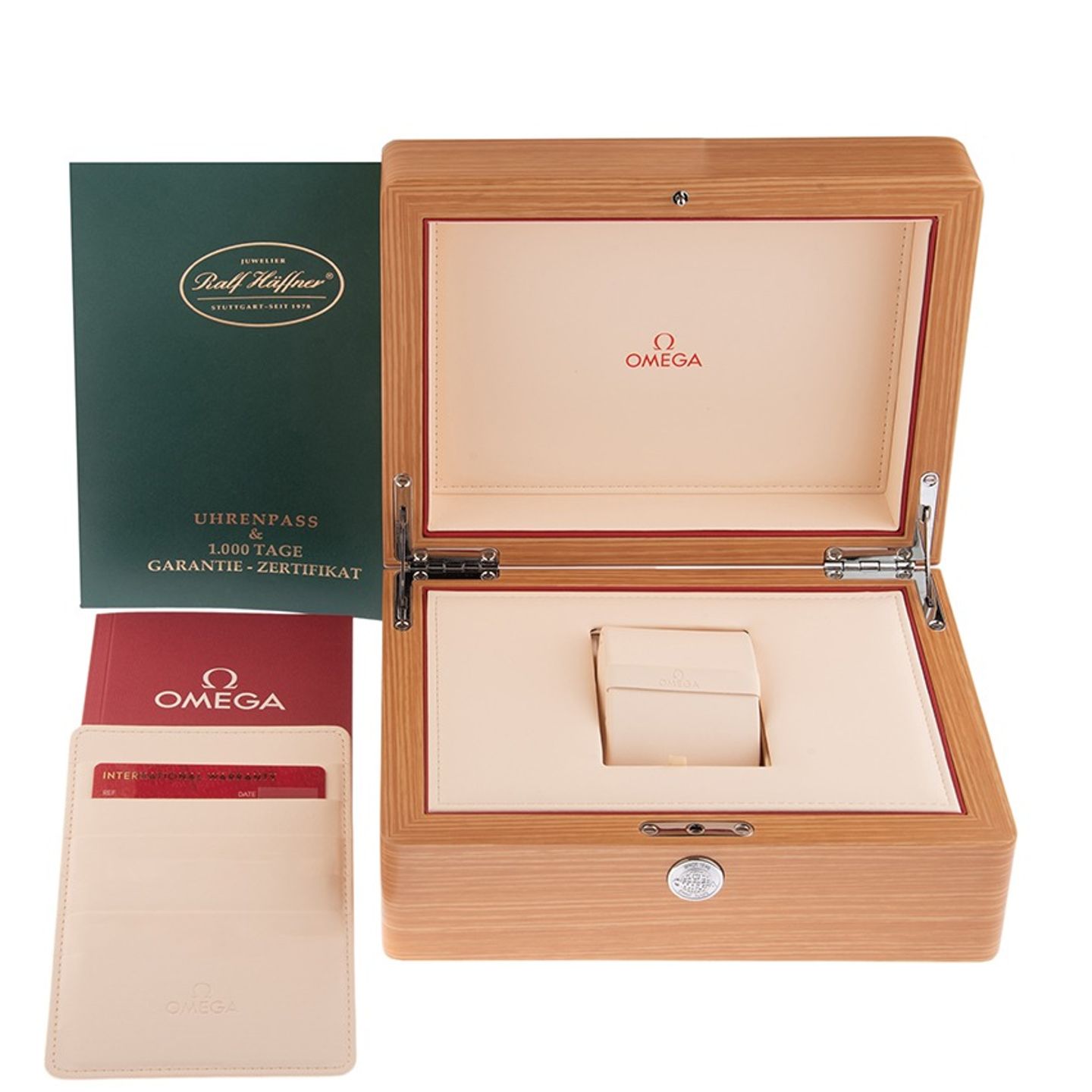 Omega Speedmaster 324.30.38.50.01.001 (2026) - Zwart wijzerplaat 38mm Staal (2/7)