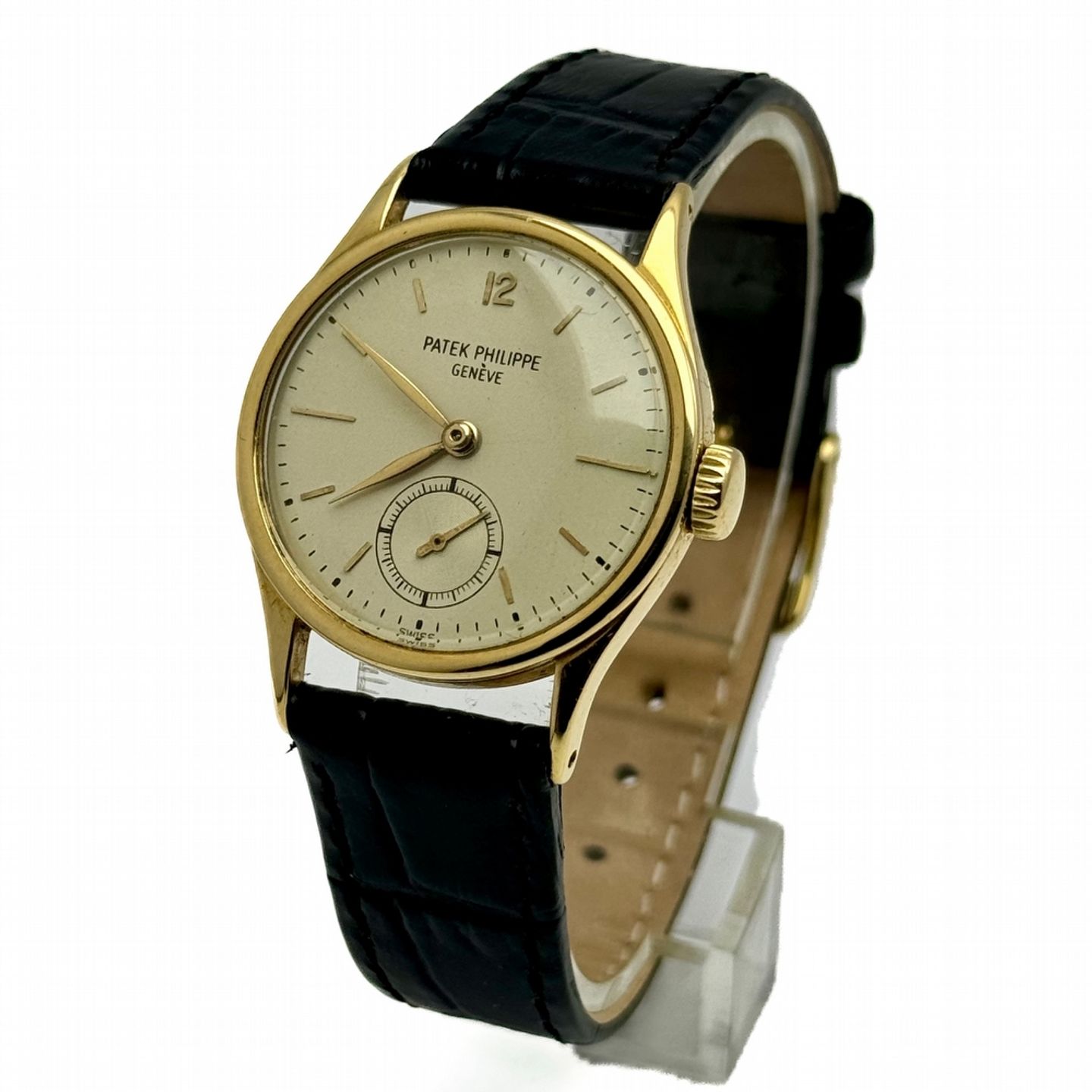 Patek Philippe Calatrava 96 (1940) - Yellow dial 33 mm Yellow Gold case (1/10)