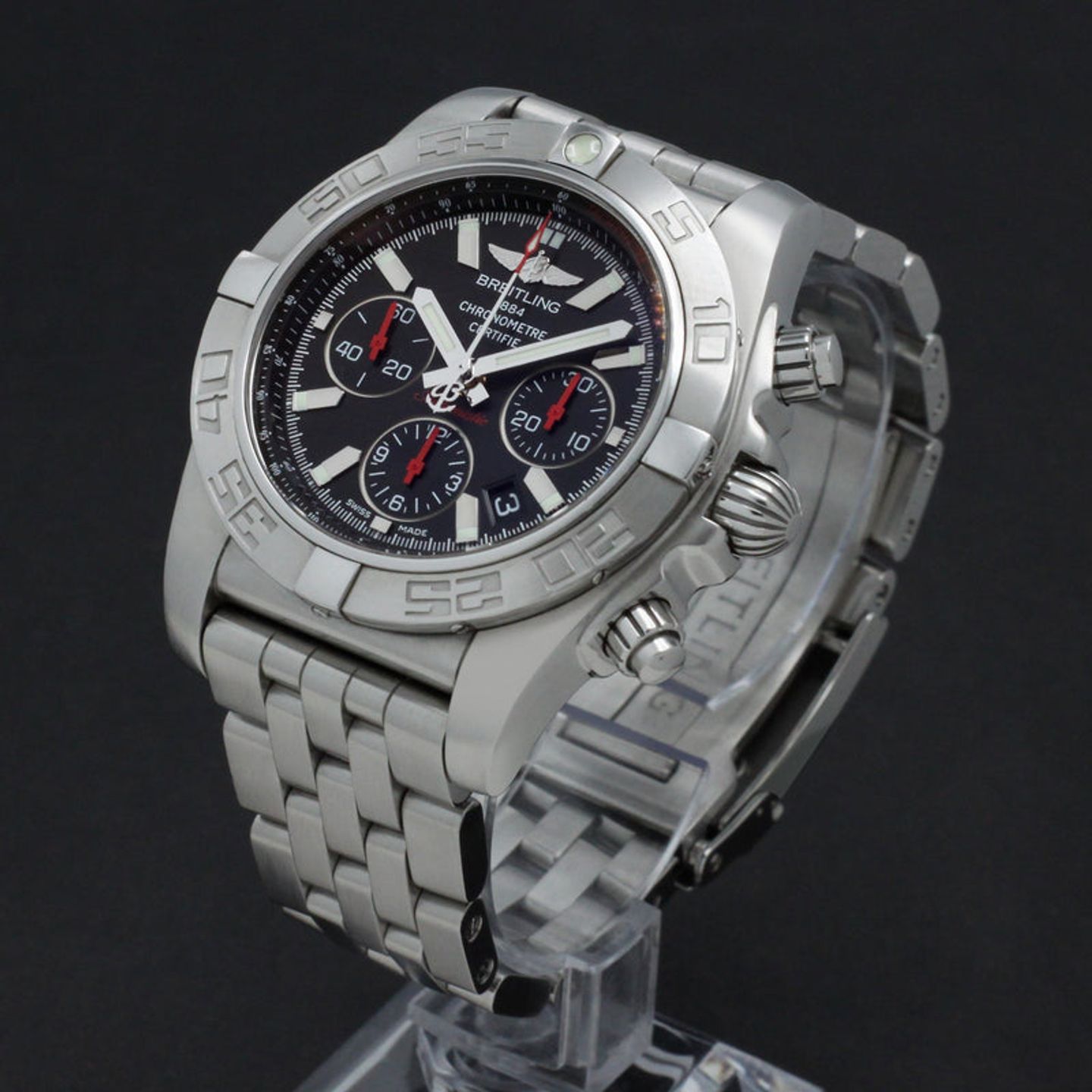 Breitling Chronomat AB0111 (2011) - Black dial 44 mm Steel case (2/7)