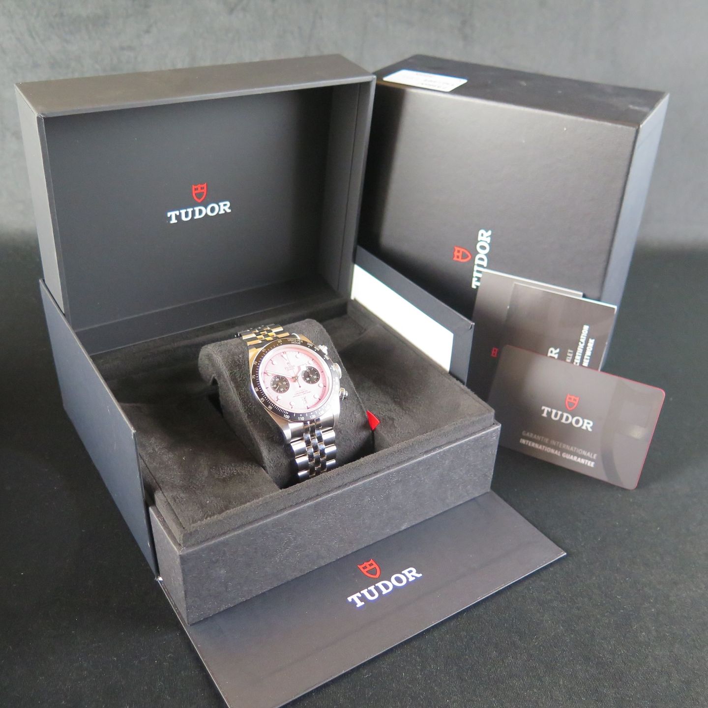 Tudor Black Bay Chrono 79360N (2025) - Pink dial 41 mm Steel case (8/8)