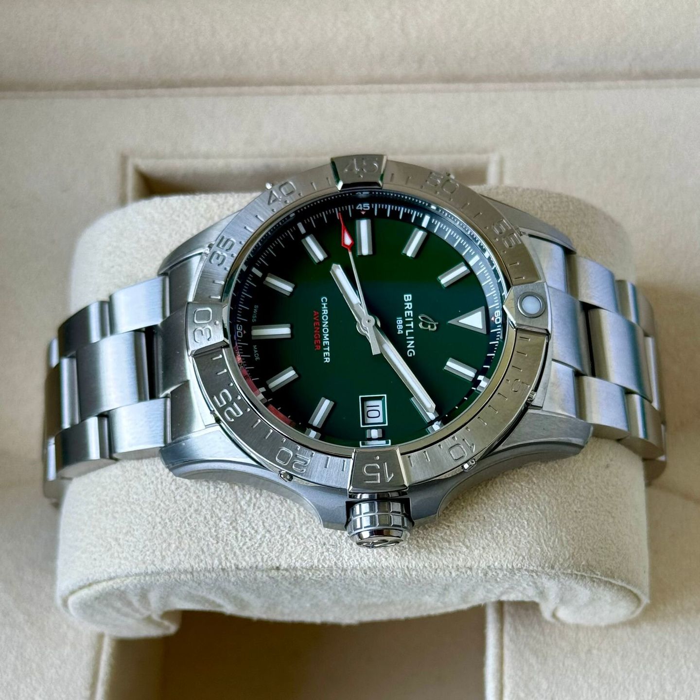 Breitling Avenger A17328101L1A1 (2024) - Groen wijzerplaat 42mm Staal (4/7)