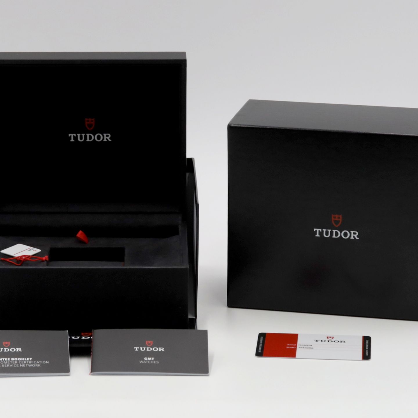 Tudor Black Bay GMT 79830RB (Unknown (random serial)) - Black dial 41 mm Steel case (8/8)