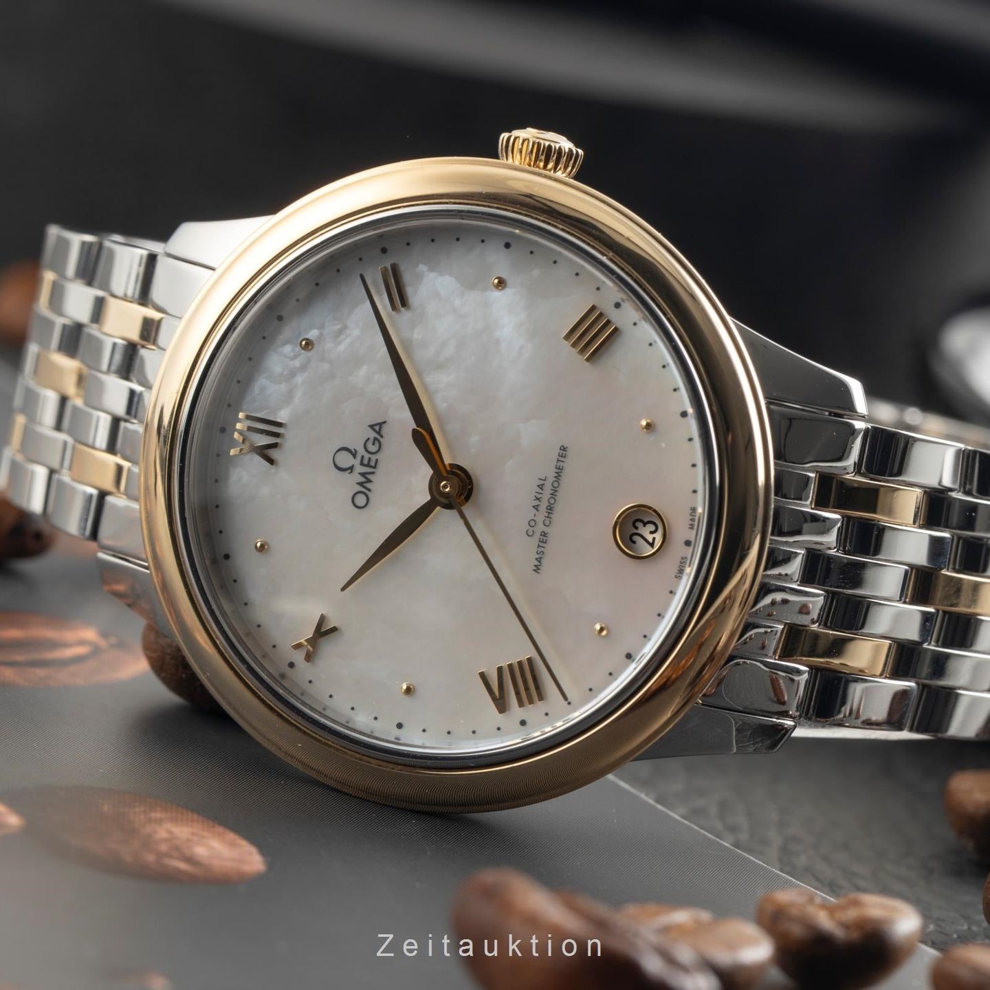 Omega De Ville 434.20.34.20.05.002 (Unknown (random serial)) - White dial 34 mm Gold/Steel case (2/8)