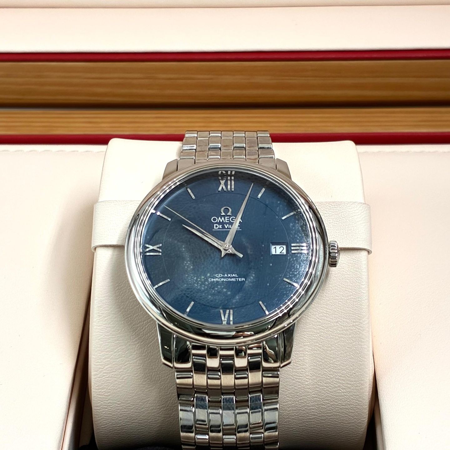 Omega De Ville Prestige 424.10.40.20.03.001 (2022) - Blue dial 40 mm Steel case (1/6)