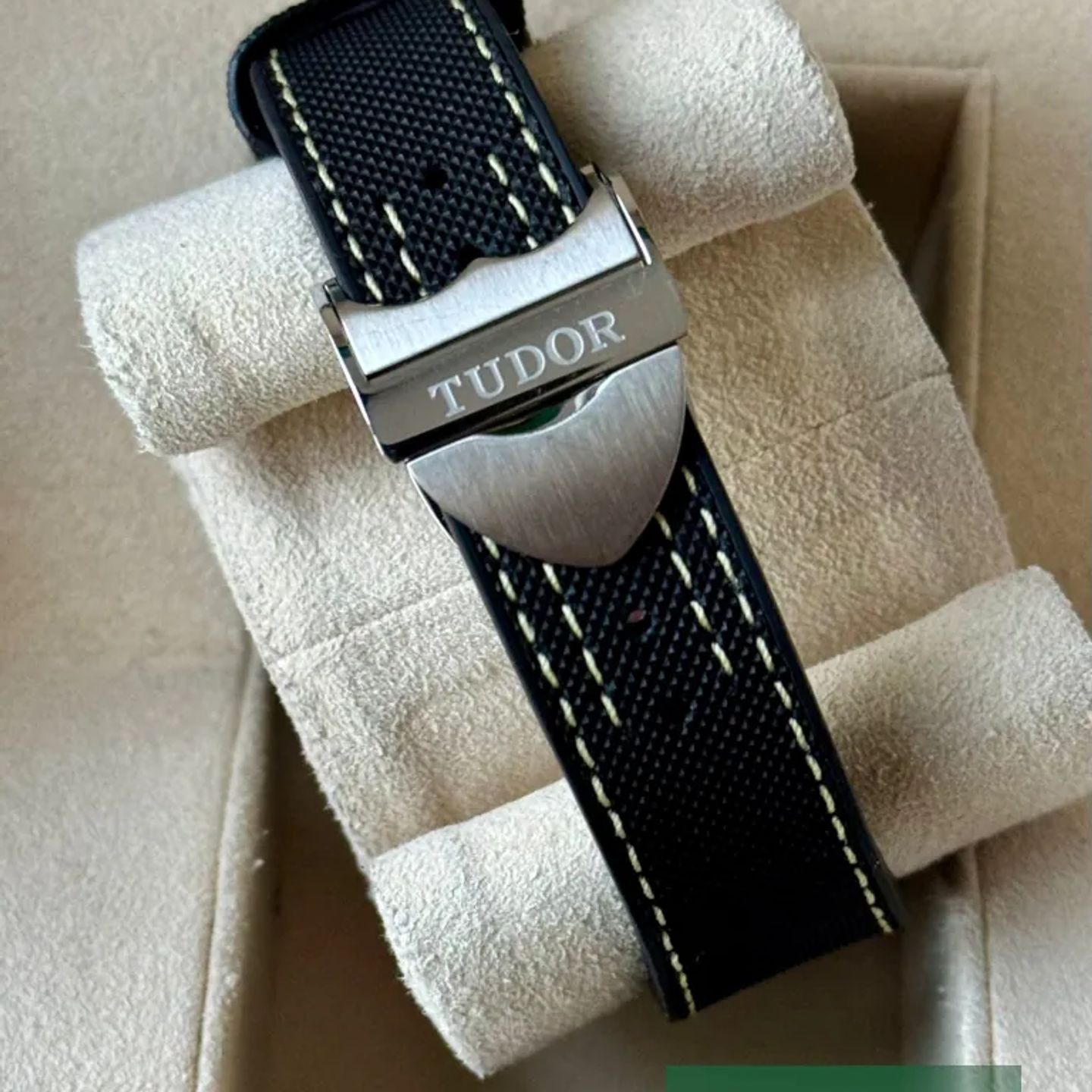 Tudor Black Bay 79470 - (6/7)