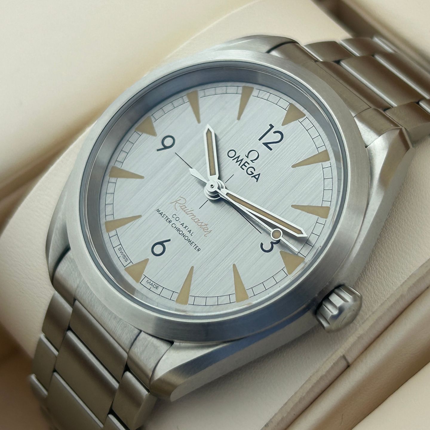 Omega Seamaster Railmaster 220.10.40.20.06.001 (2026) - 40mm Staal (8/8)