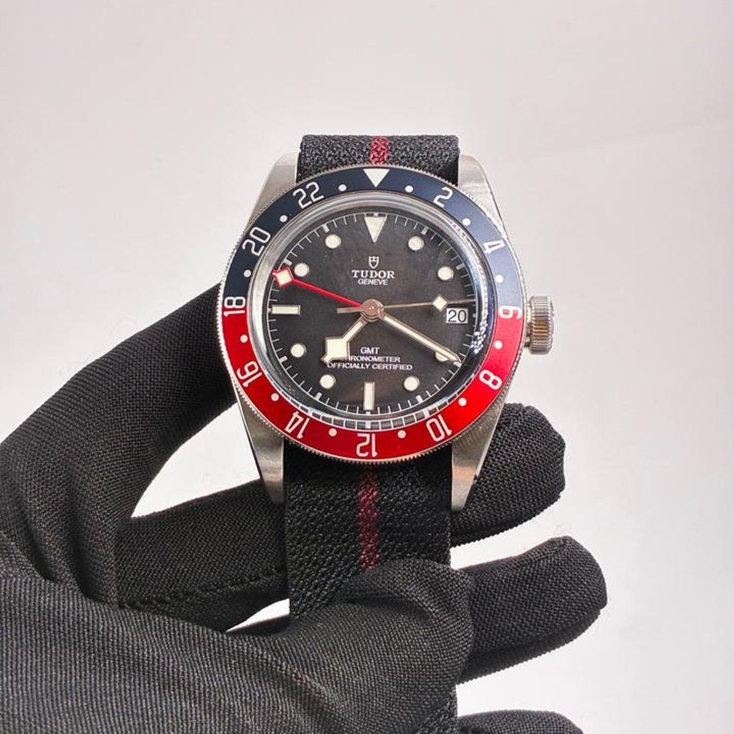Tudor Black Bay 79830RB (2026) - Black dial 41 mm Steel case (6/10)