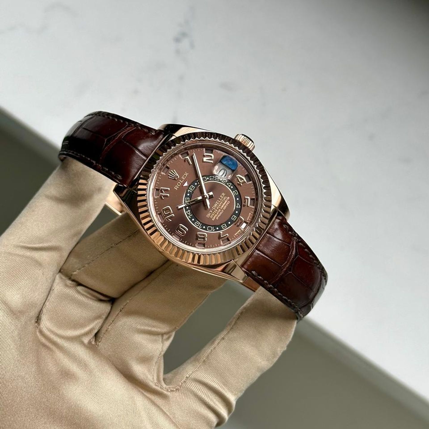 Rolex Sky-Dweller 326135 (Onbekend (willekeurig serienummer)) - 42mm Roségoud (4/8)