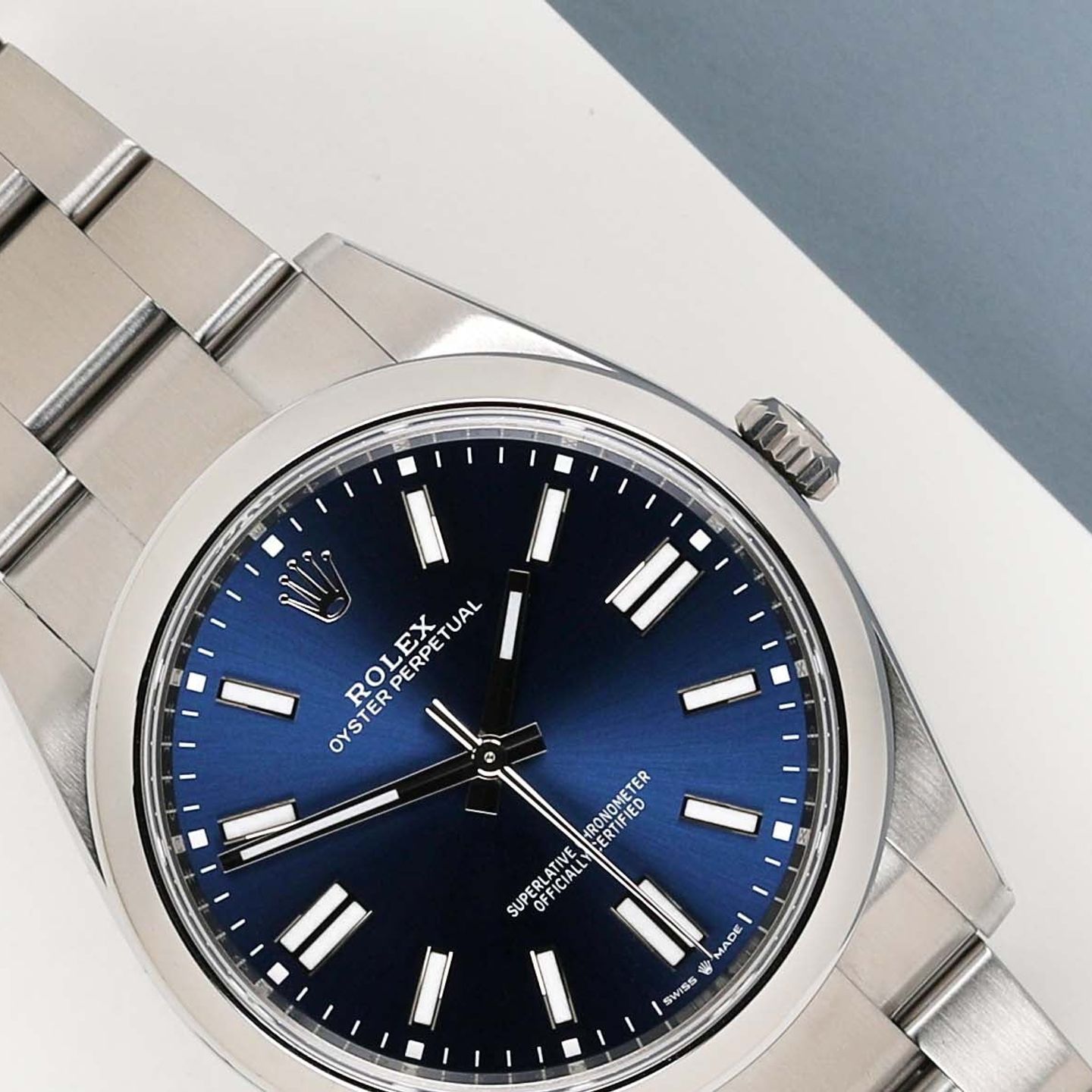 Rolex Oyster Perpetual 41 124300 (2023) - Blue dial 41 mm Steel case (3/8)