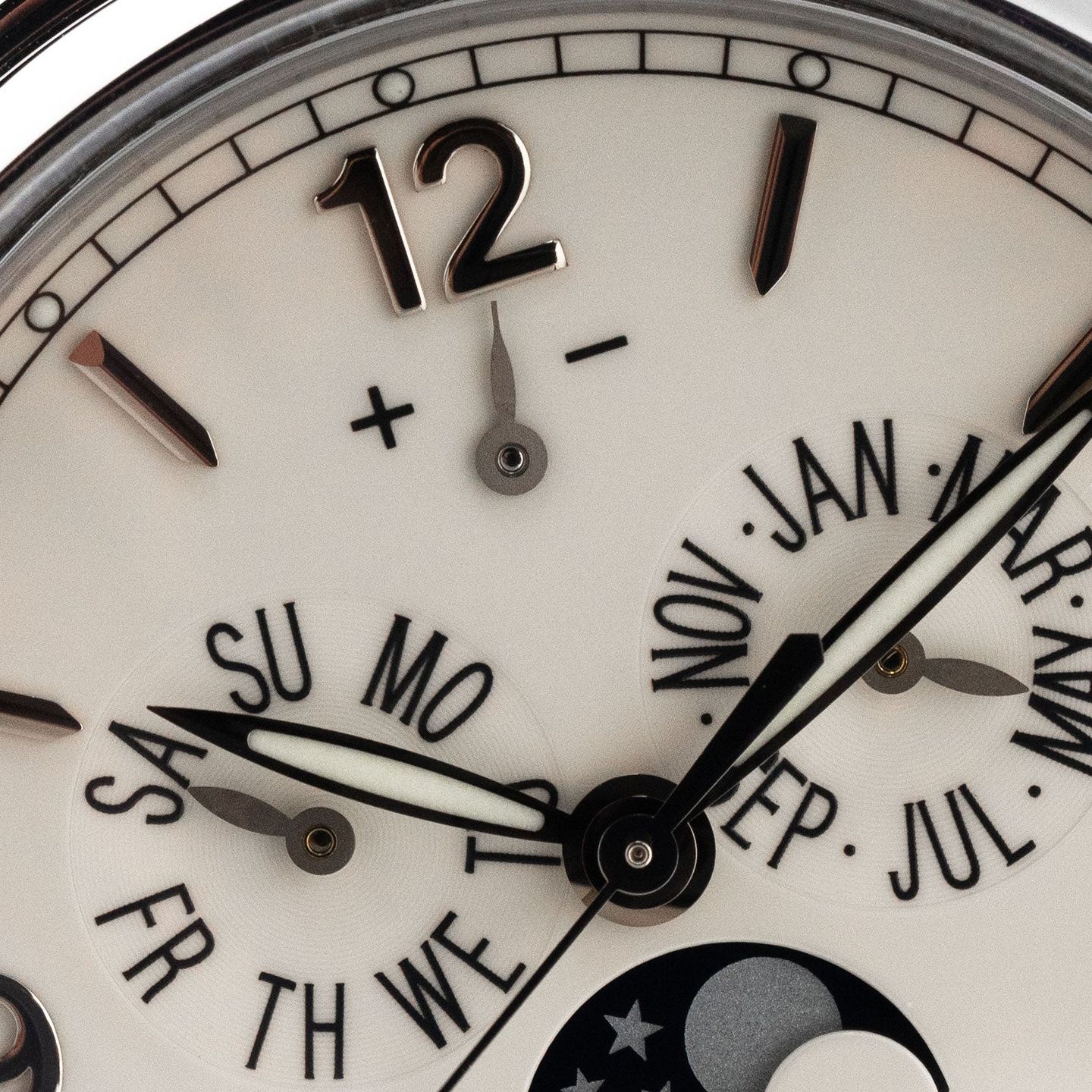 Patek Philippe Annual Calendar 5146G-001 - (3/8)