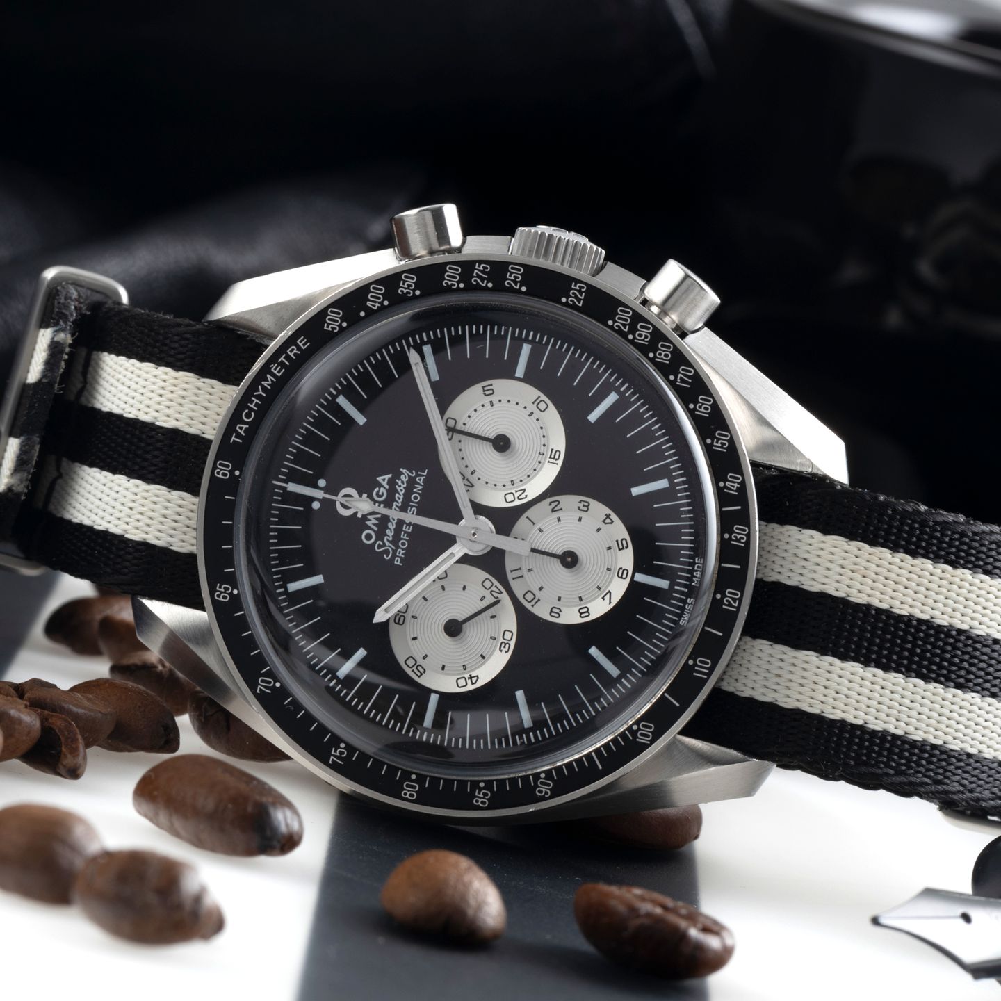 Omega Speedmaster Professional Moonwatch 311.32.42.30.01.001 - (2/8)