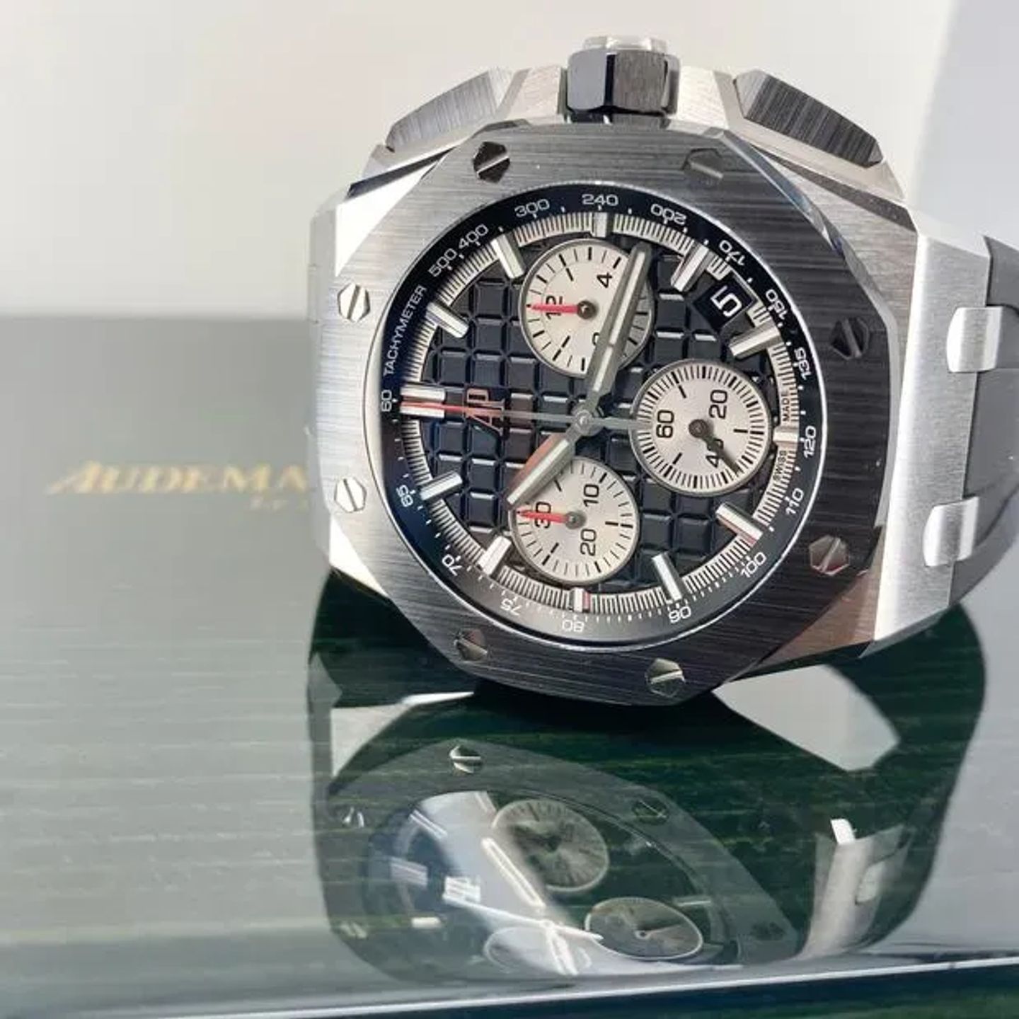 Audemars Piguet Royal Oak Offshore Chronograph 26420SO.OO.A002CA.01 (2025) - Black dial 43 mm Steel case (1/6)