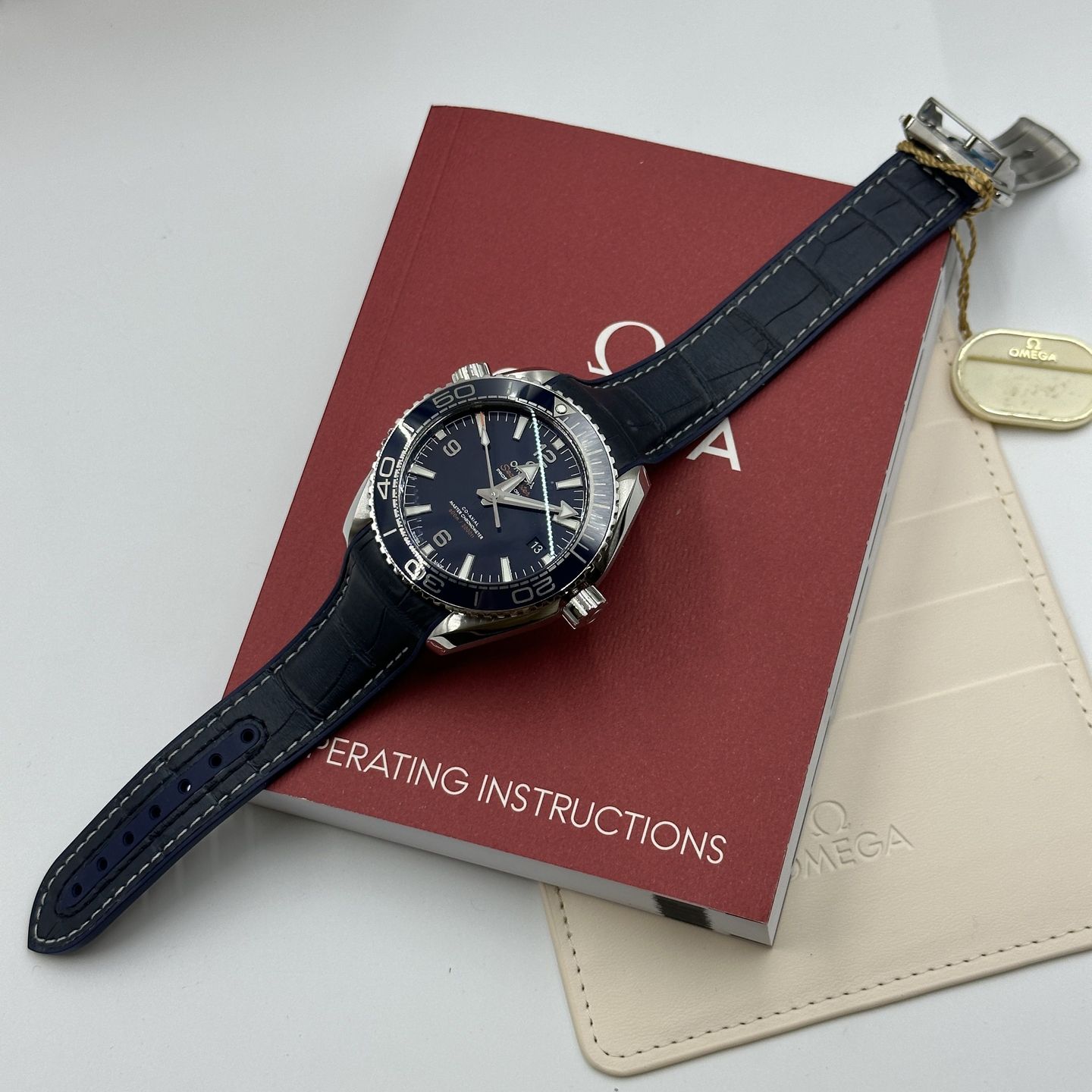 Omega Seamaster Planet Ocean 215.33.44.21.03.001 - (2/8)