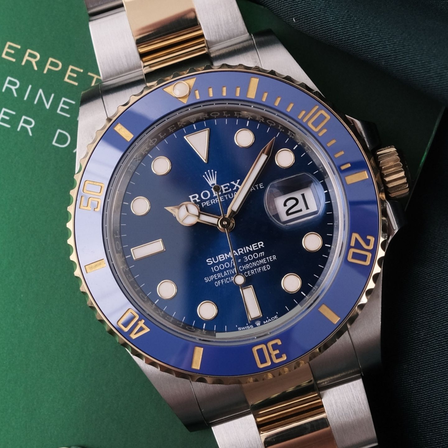 Rolex Submariner Date 126613LB (2021) - 41 mm Gold/Steel case (3/8)