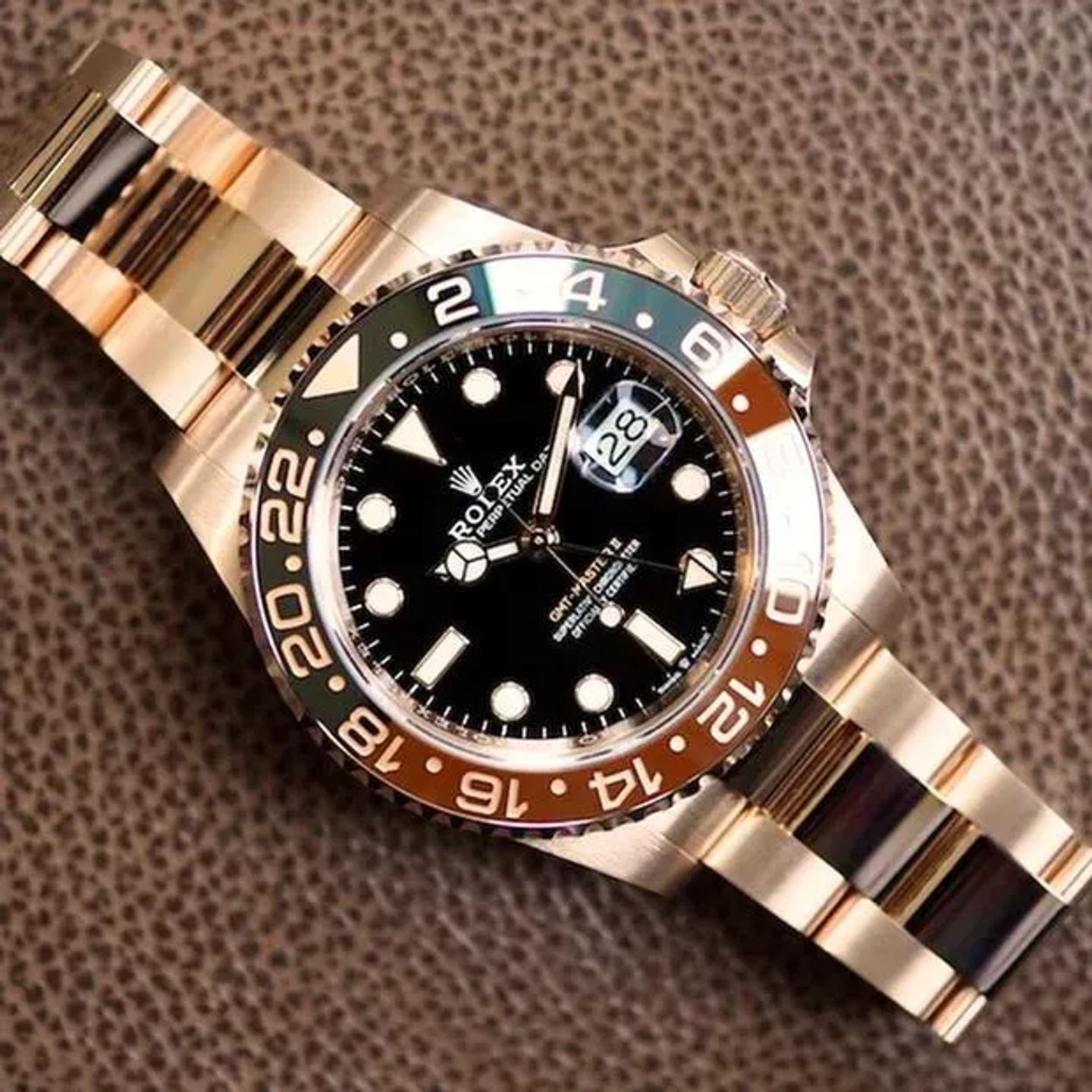 Rolex GMT-Master II 126715CHNR (2024) - Black dial 40 mm Rose Gold case (1/6)