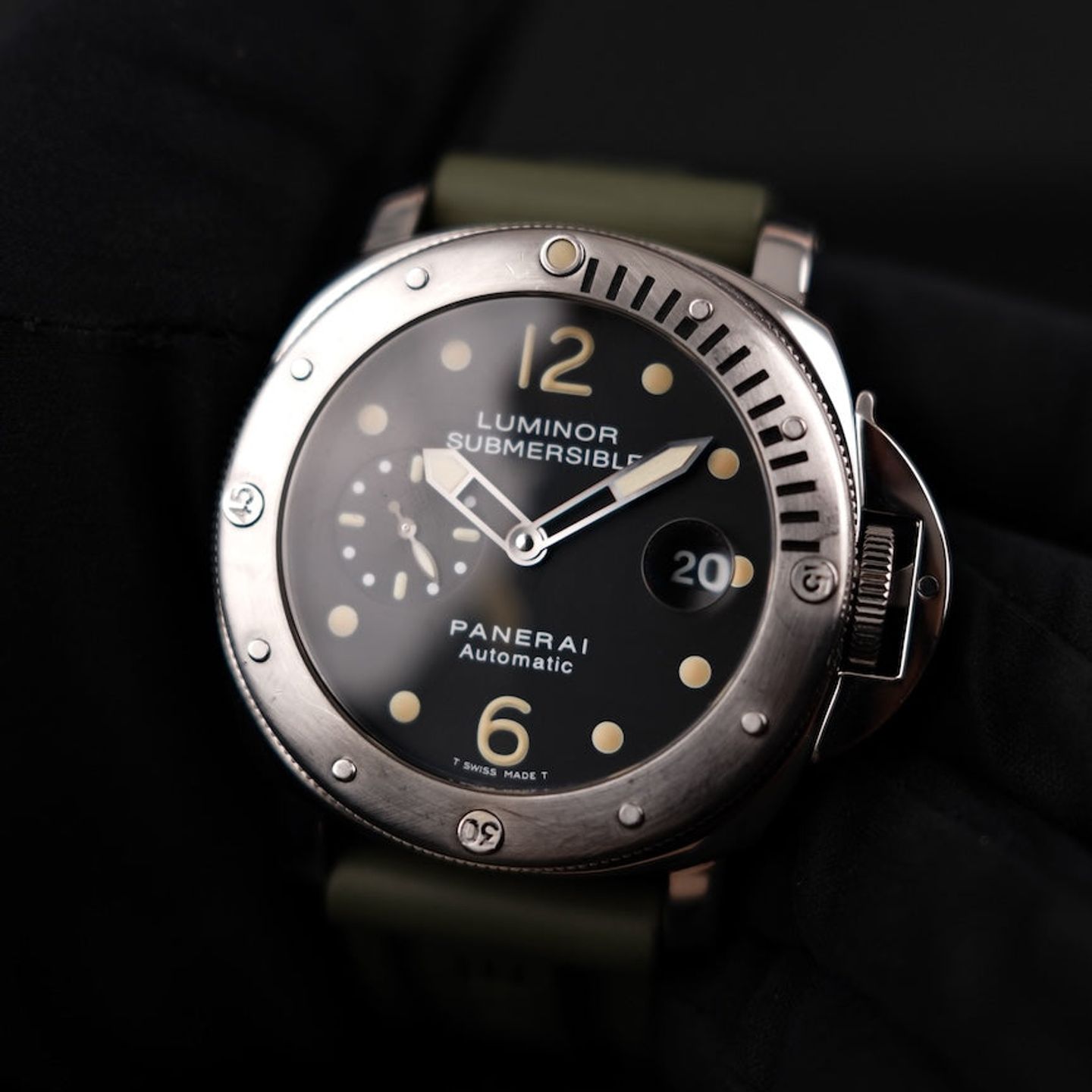 Panerai Luminor Submersible PAM00024 (2001) - Black dial 44 mm Steel case (2/8)