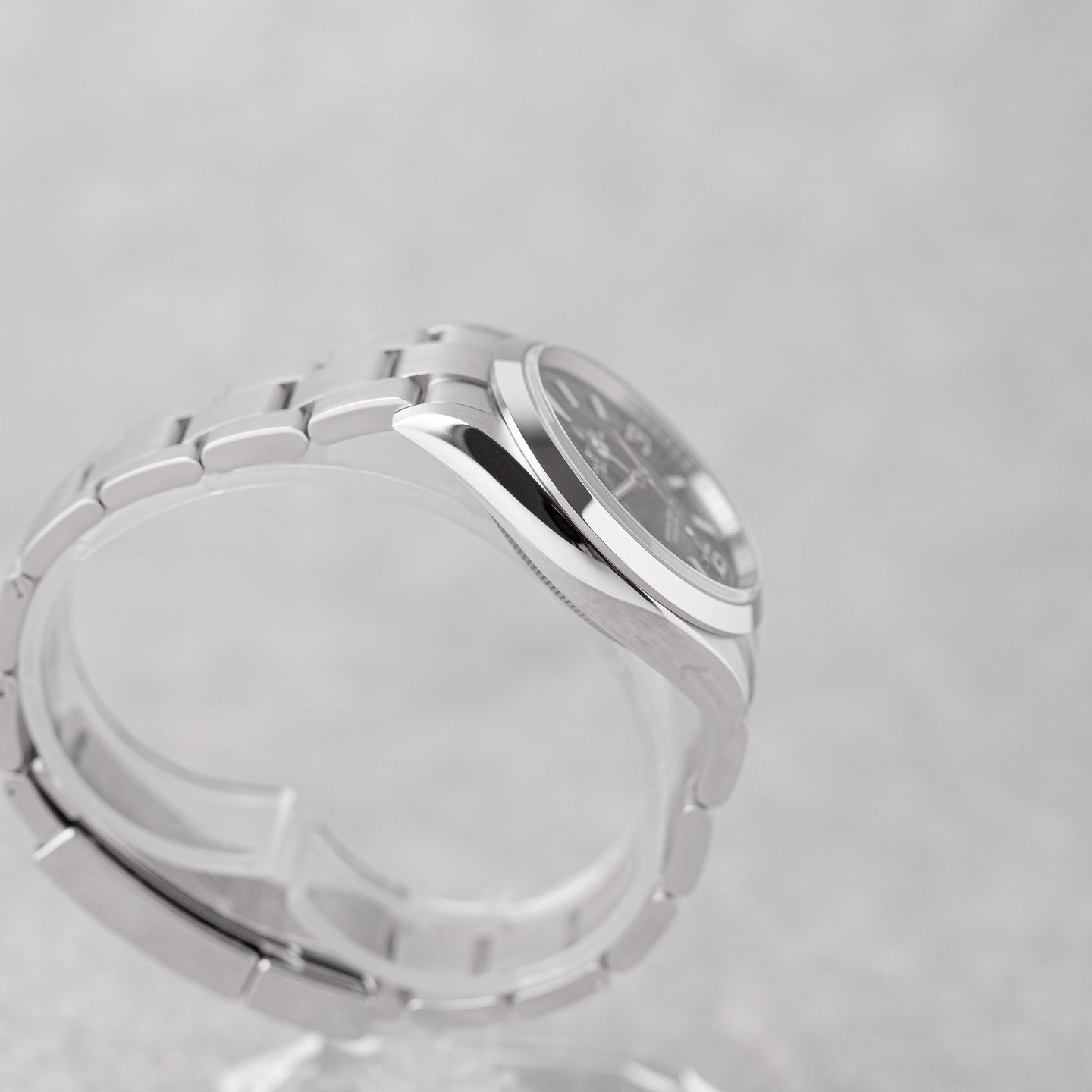 Rolex Explorer 124270 (2022) - Black dial 36 mm Steel case (4/8)