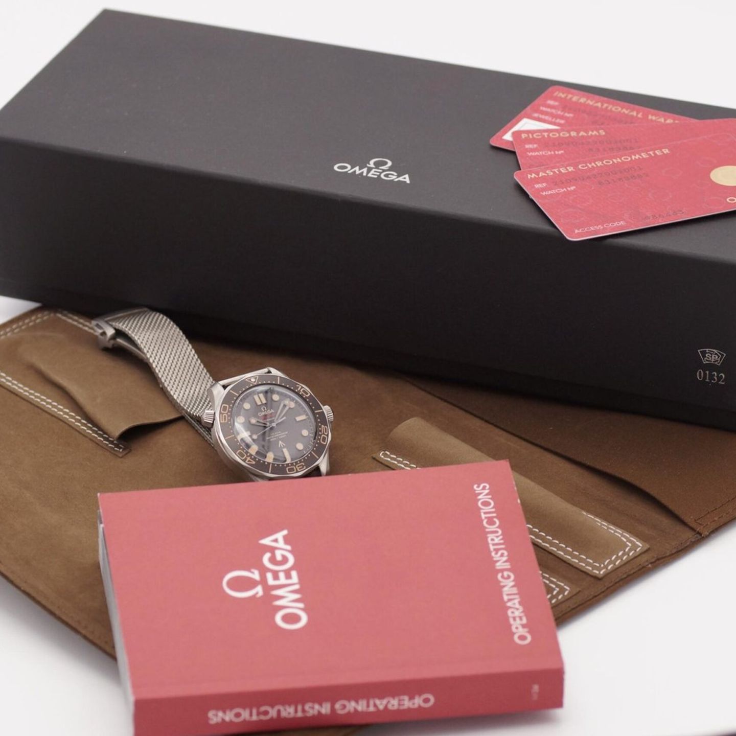 Omega Seamaster Diver 300 M 210.90.42.20.01.001 (2022) - Brown dial 42 mm Titanium case (2/8)