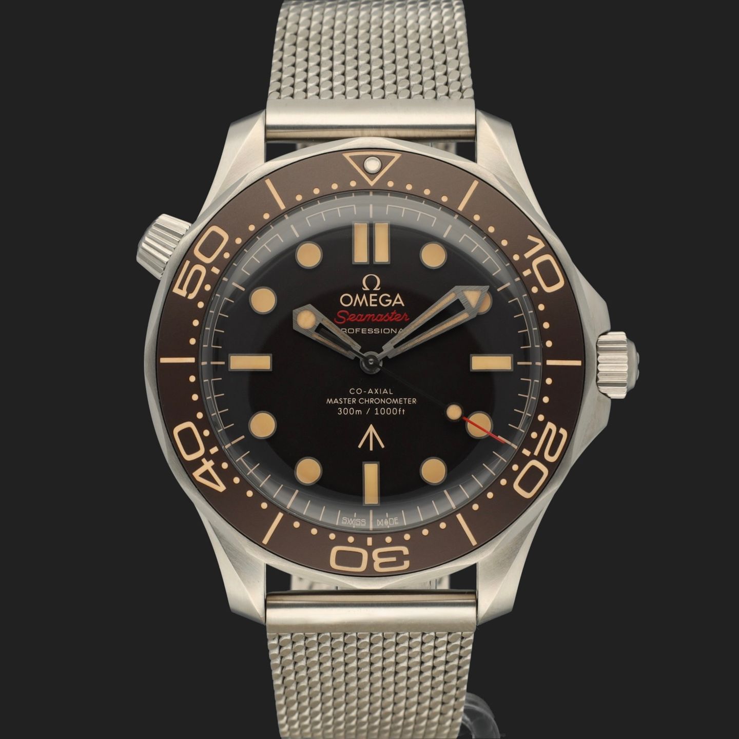Omega Seamaster Diver 300 M 210.90.42.20.01.001 (2021) - Brown dial 42 mm Titanium case (3/8)