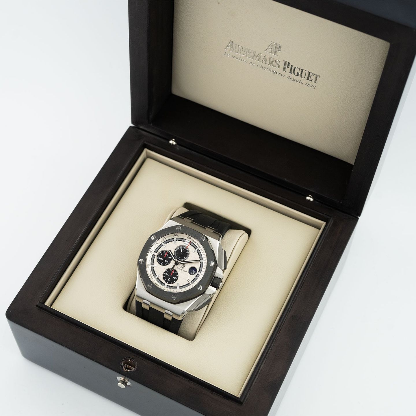 Audemars Piguet Royal Oak Offshore Chronograph 26400SO - (7/7)