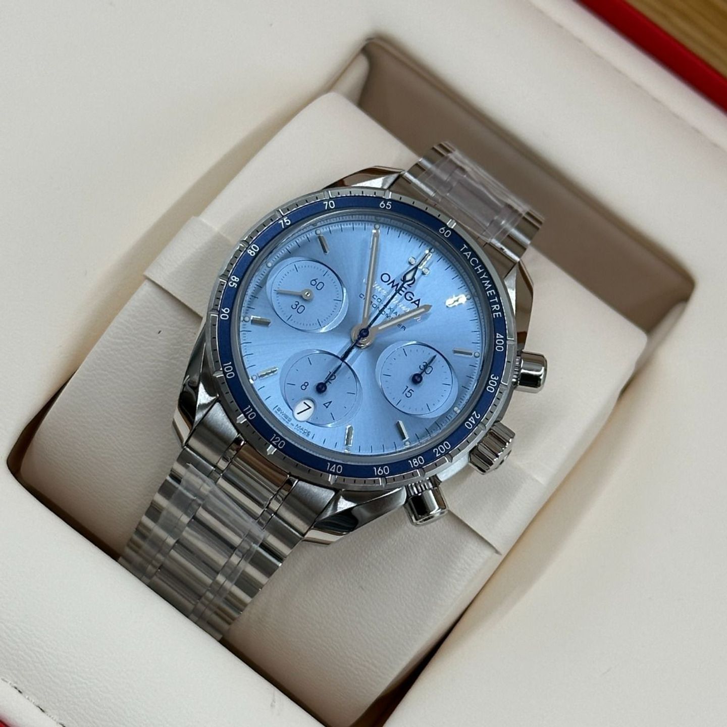 Omega Speedmaster 324.30.38.50.03.001 (2024) - Blauw wijzerplaat 38mm Staal (2/8)