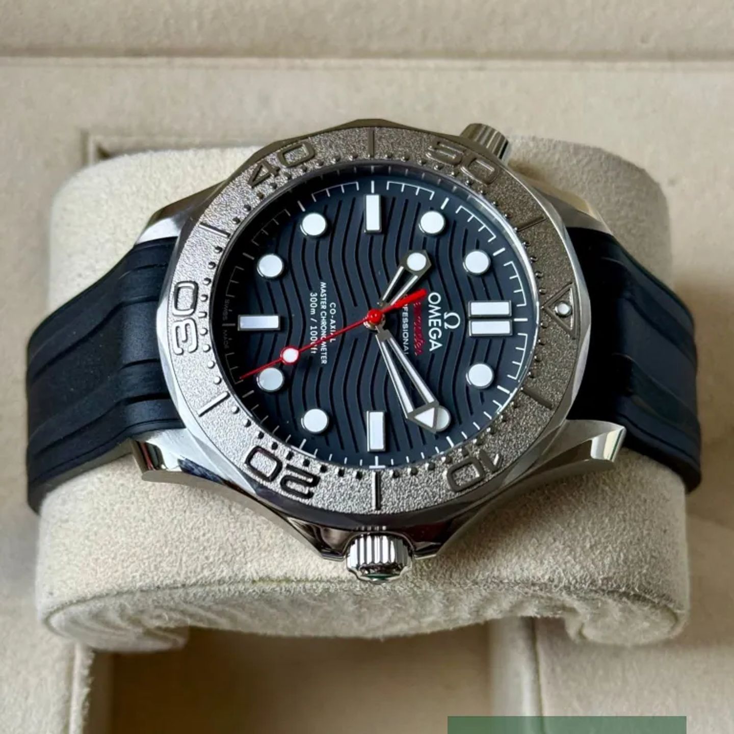 Omega Seamaster Diver 300 M 210.32.42.20.01.002 - (4/8)