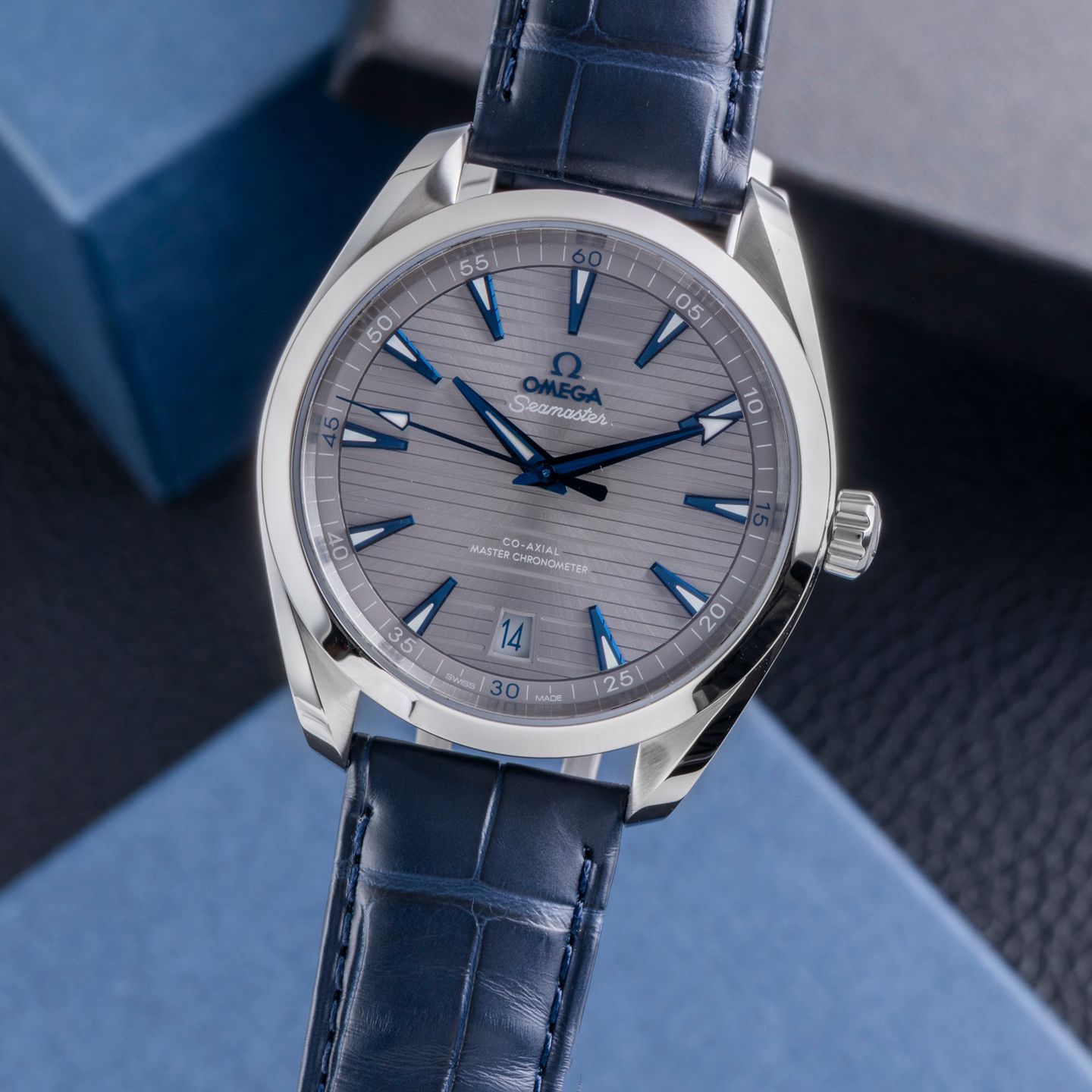 Omega Seamaster Aqua Terra 220.13.41.21.06.001 (Unknown (random serial)) - Grey dial 41 mm Steel case (3/8)