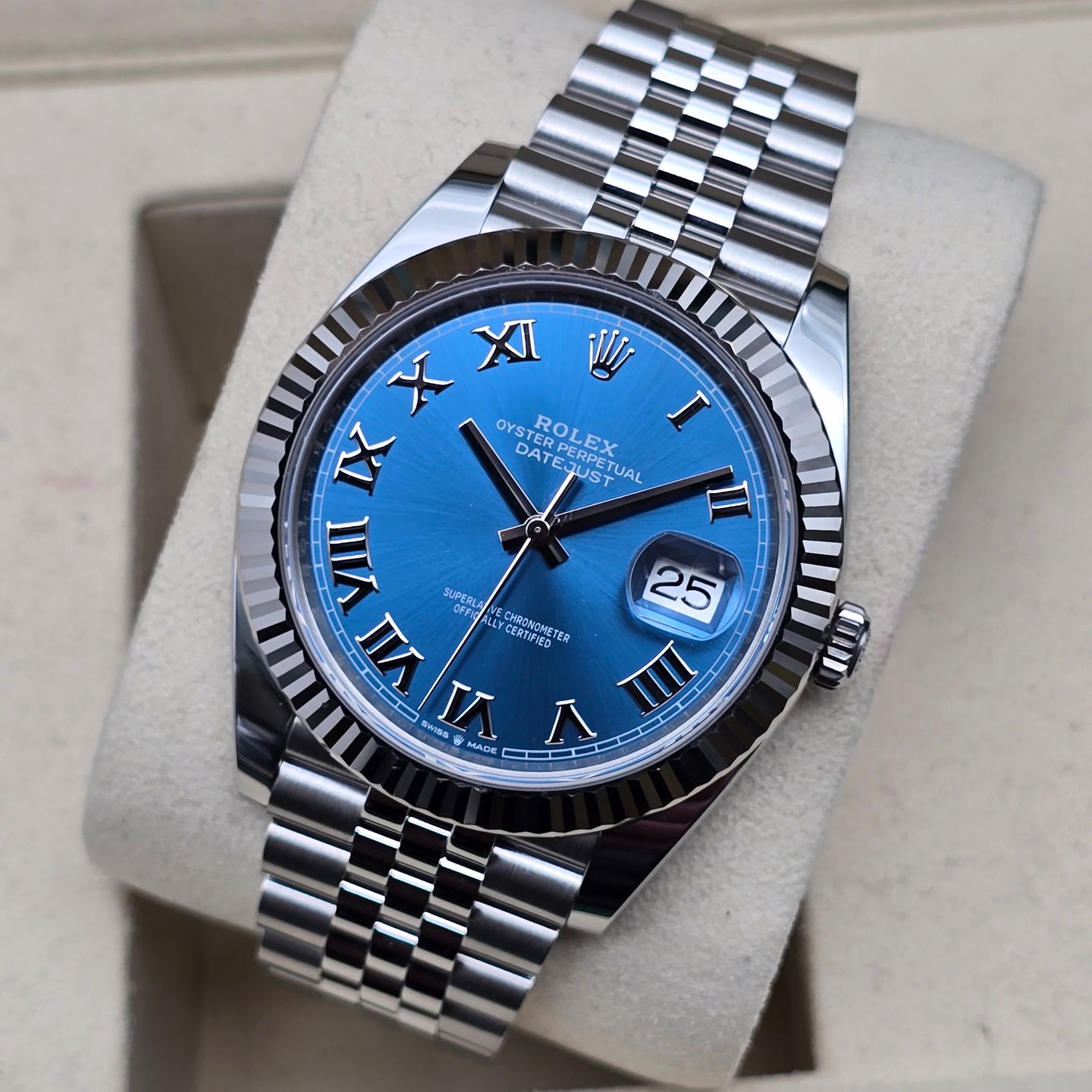 Rolex Datejust 41 126334 (2024) - Blue dial 41 mm Steel case (2/8)
